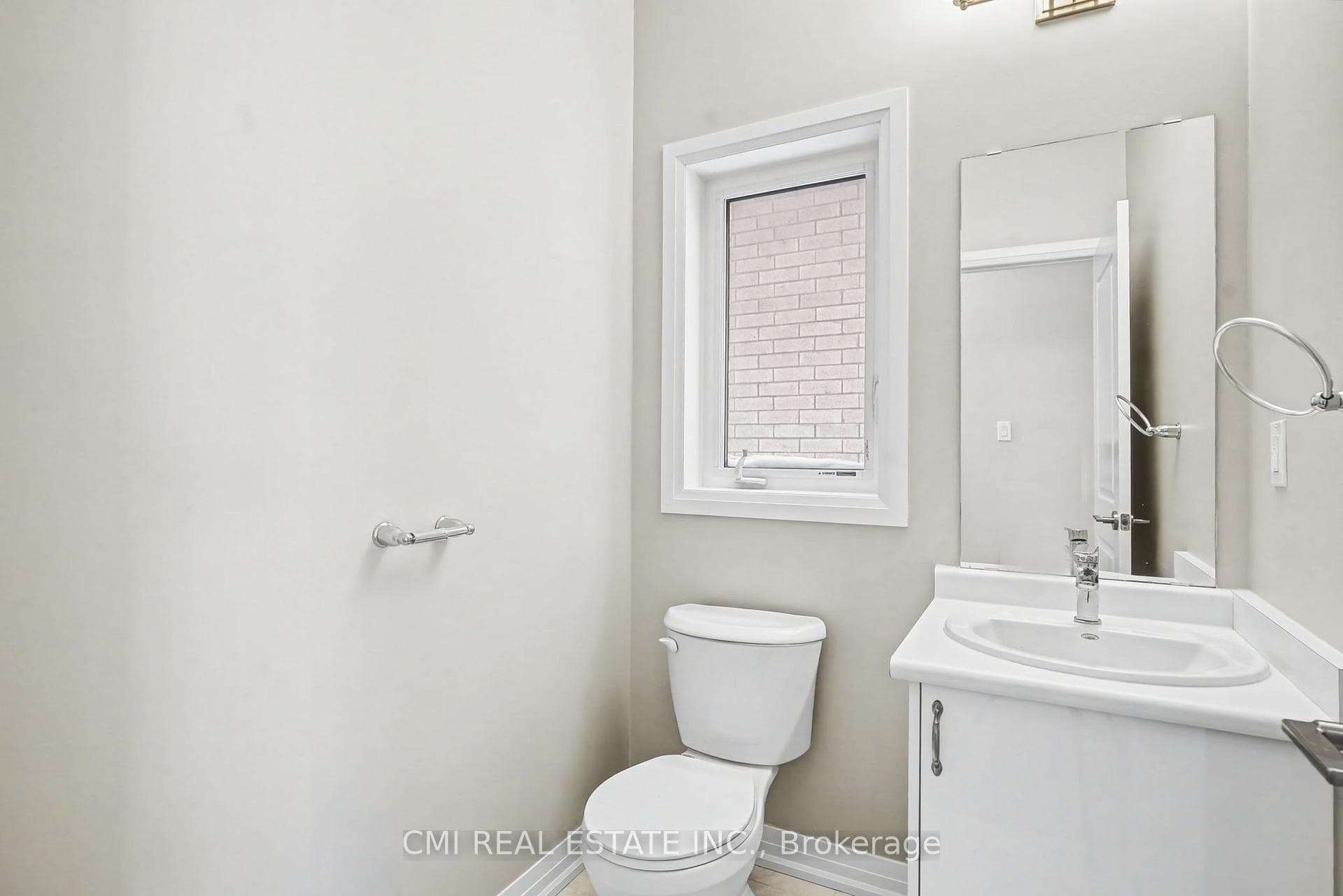 94 Hitchman Street photo 37