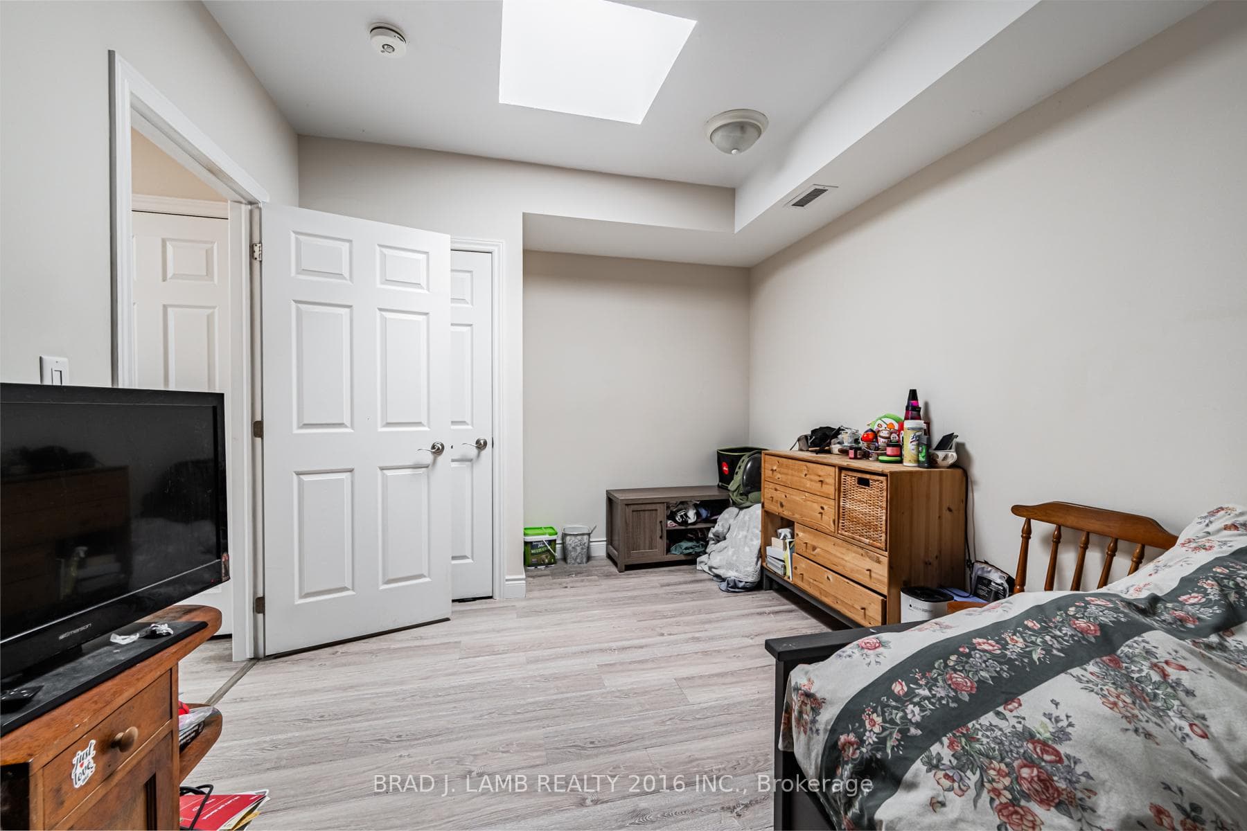2904A Danforth Avenue Unit 3 photo 9