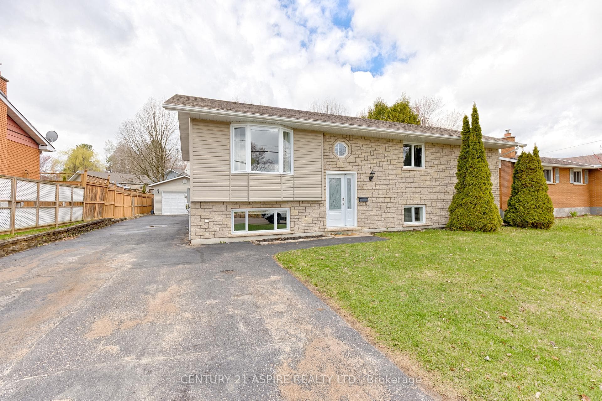 43 Selkirk Street photo 1
