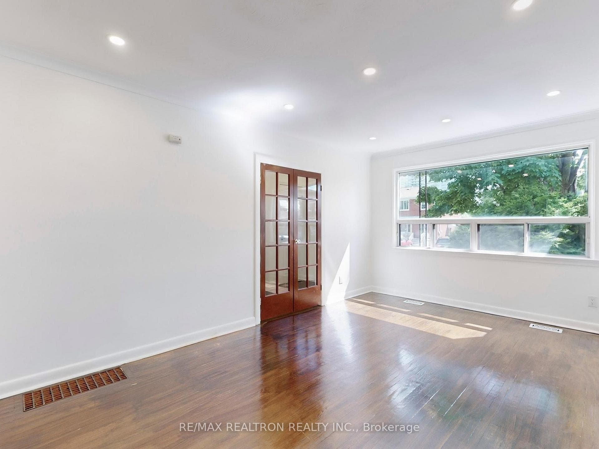 58 Magnolia Avenue Unit Upper photo 4