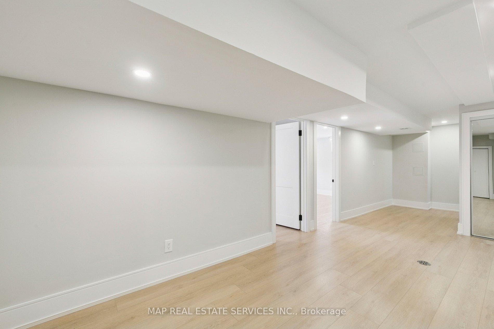 260 Hillside Drive photo 35