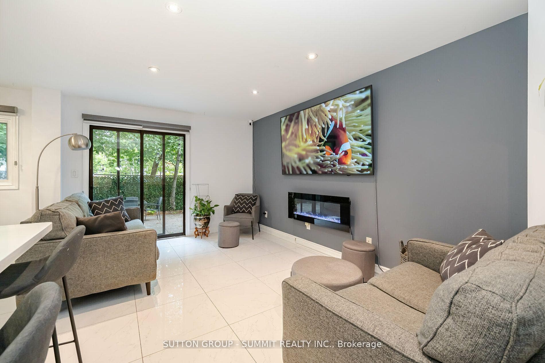 2365 Belcaro Way photo 8