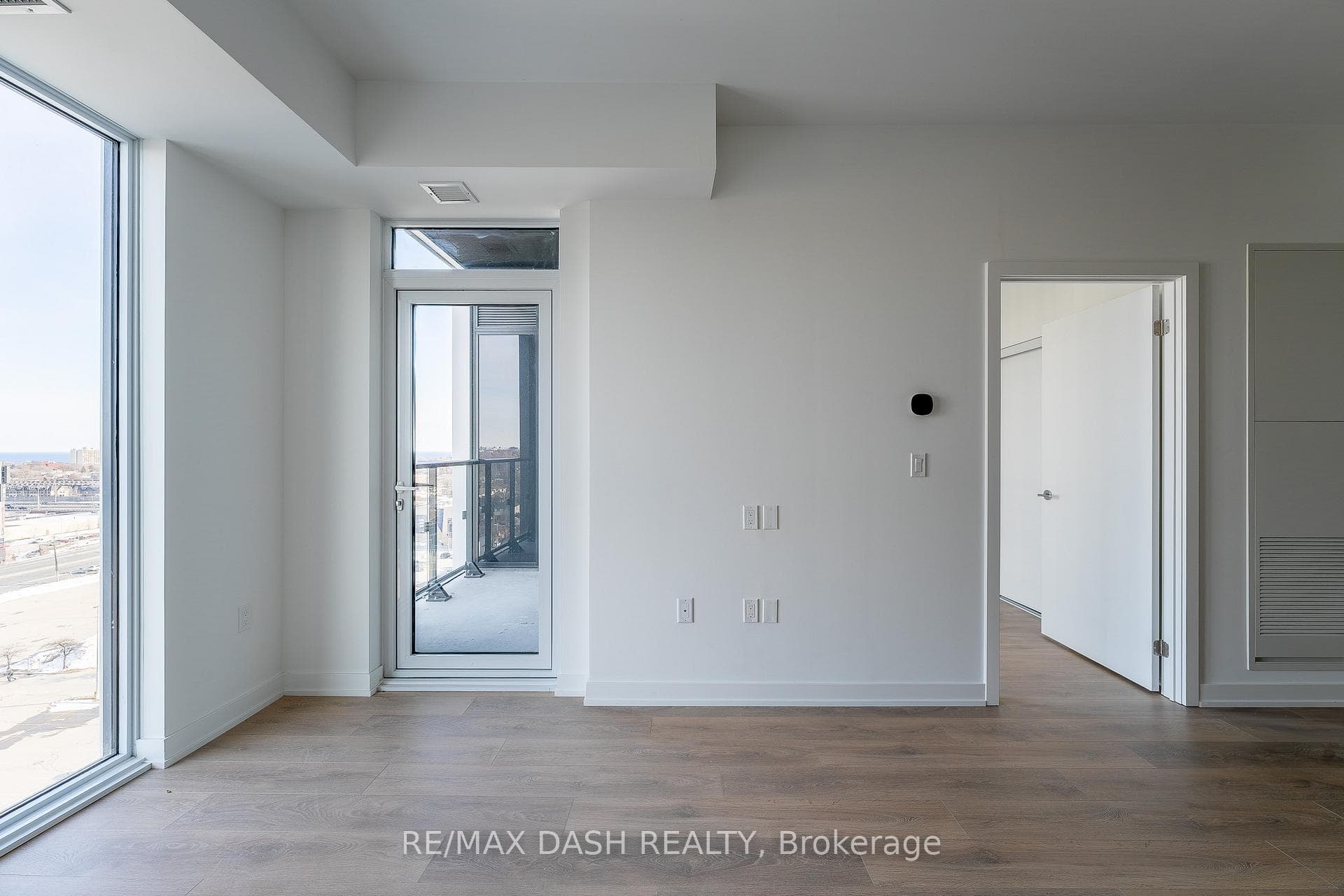 1037 THE QUEENSWAY Avenue Unit 1001 photo 16