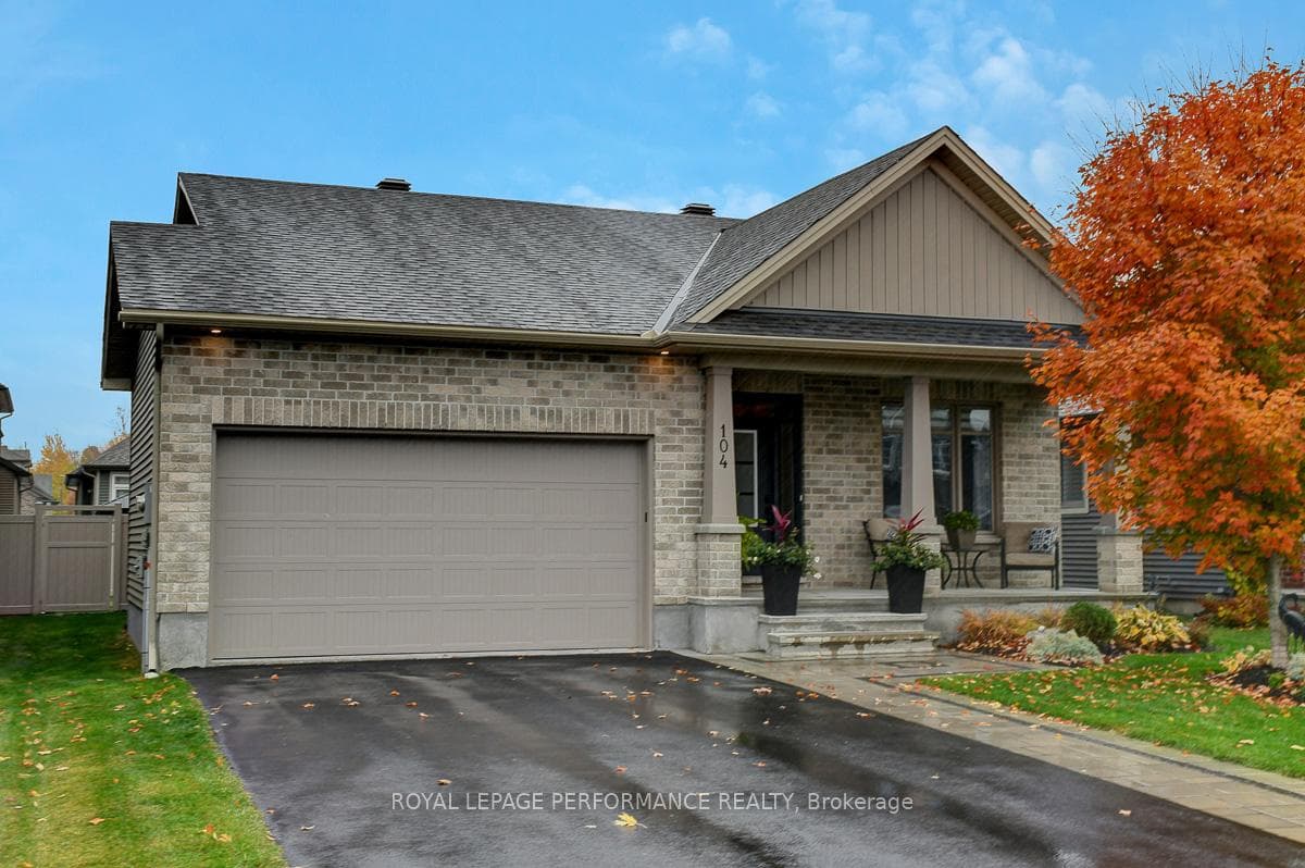 104 York Crossing photo 2