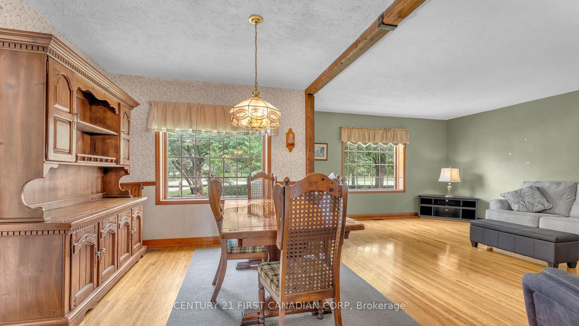 8371 Longwoods Road photo 8