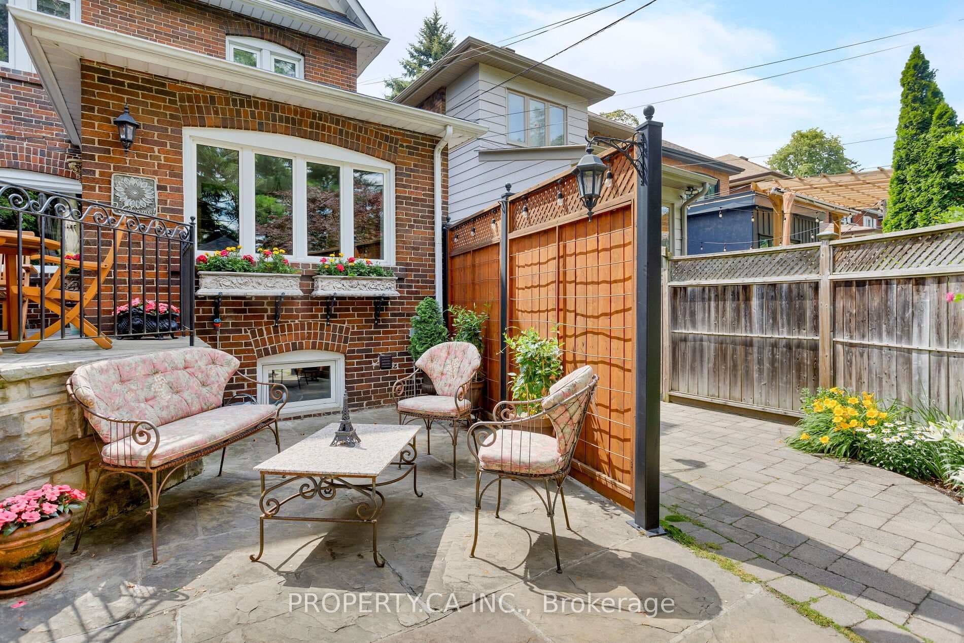 59 Brumell Avenue photo 14