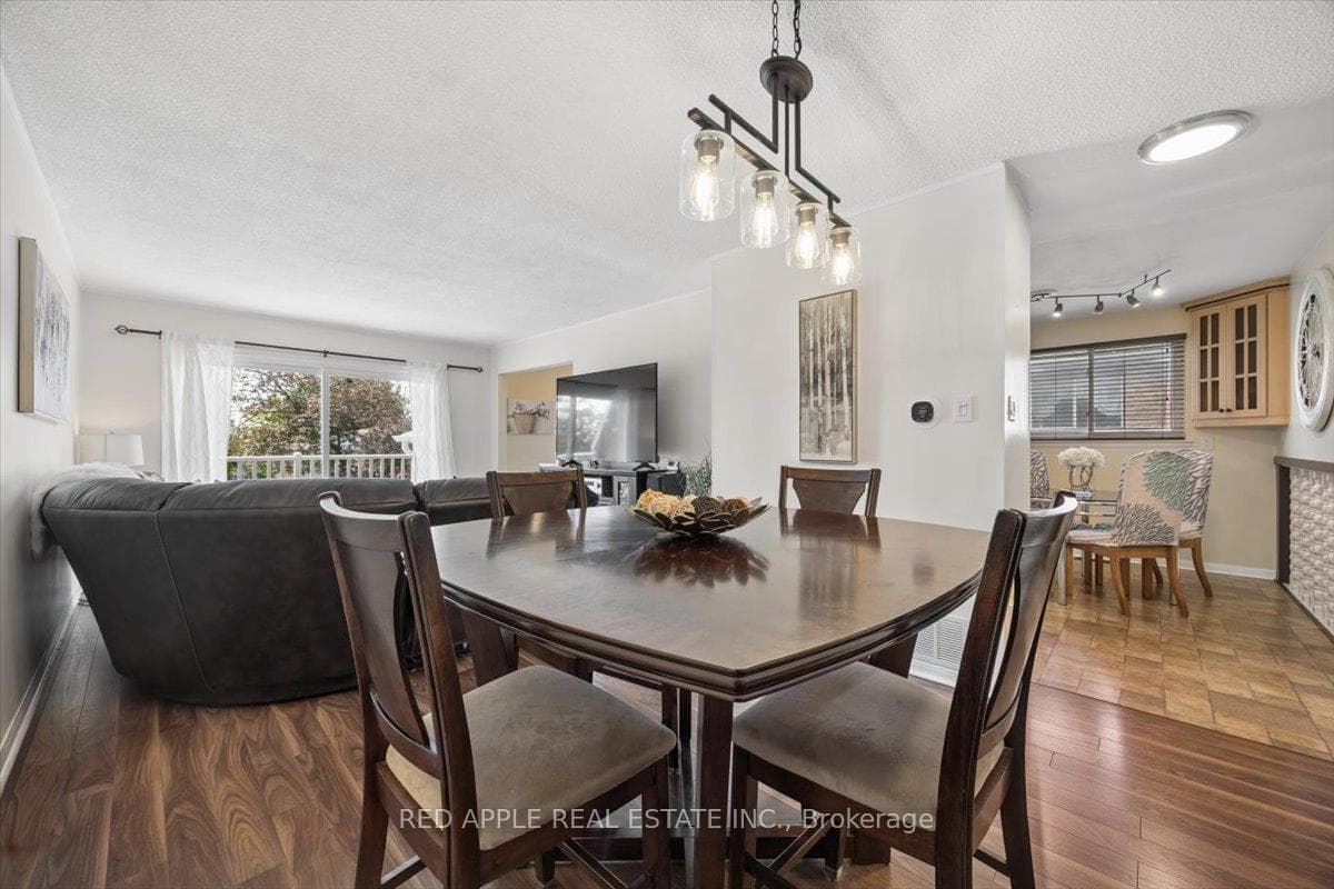 159 Britannia Avenue photo 8