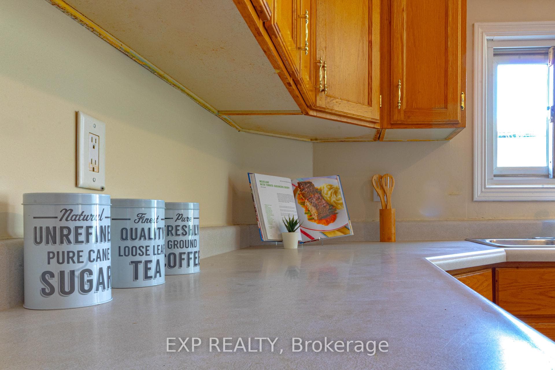 5782 Byng Avenue photo 12