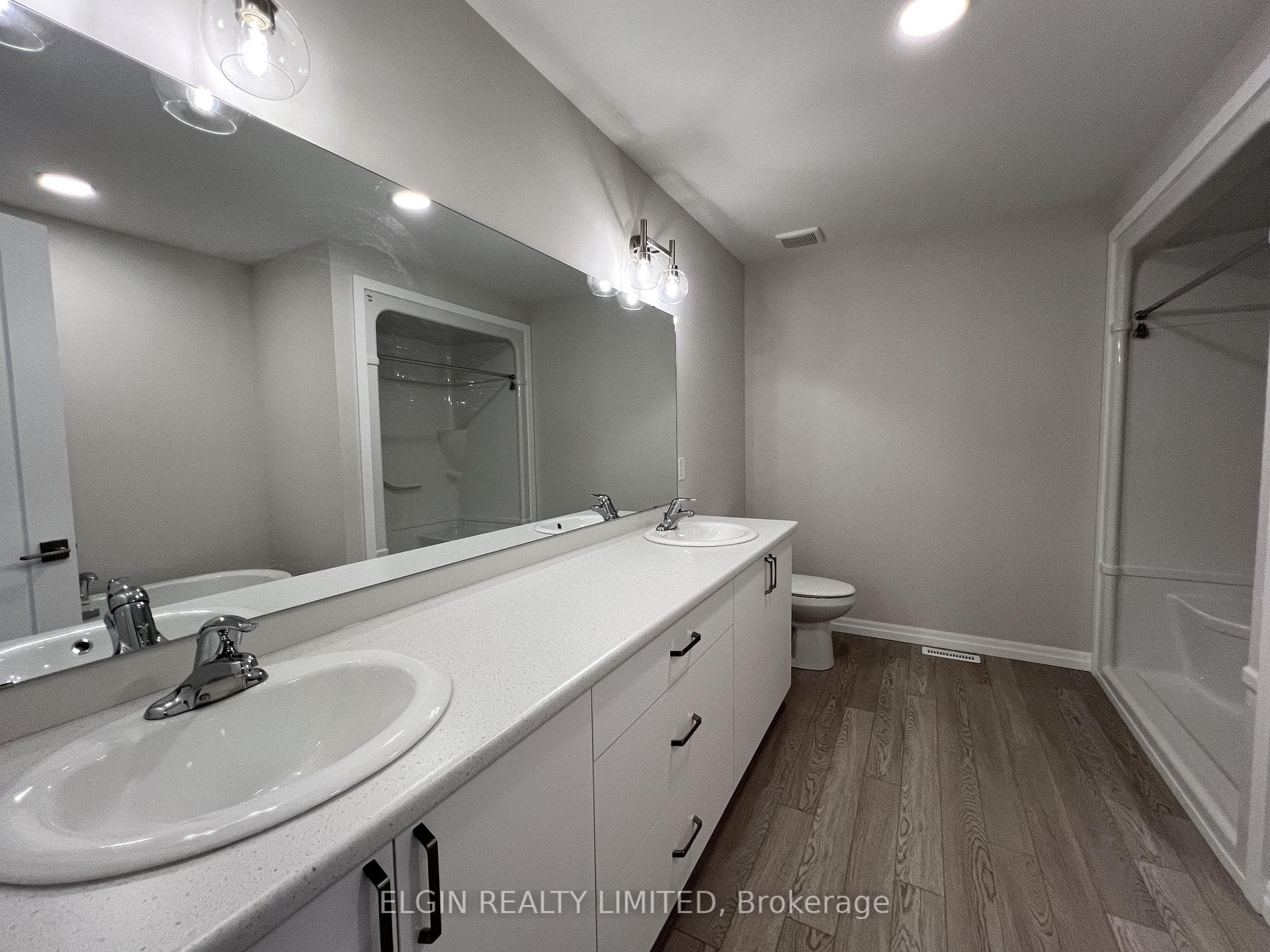 85 Willow Drive photo 13