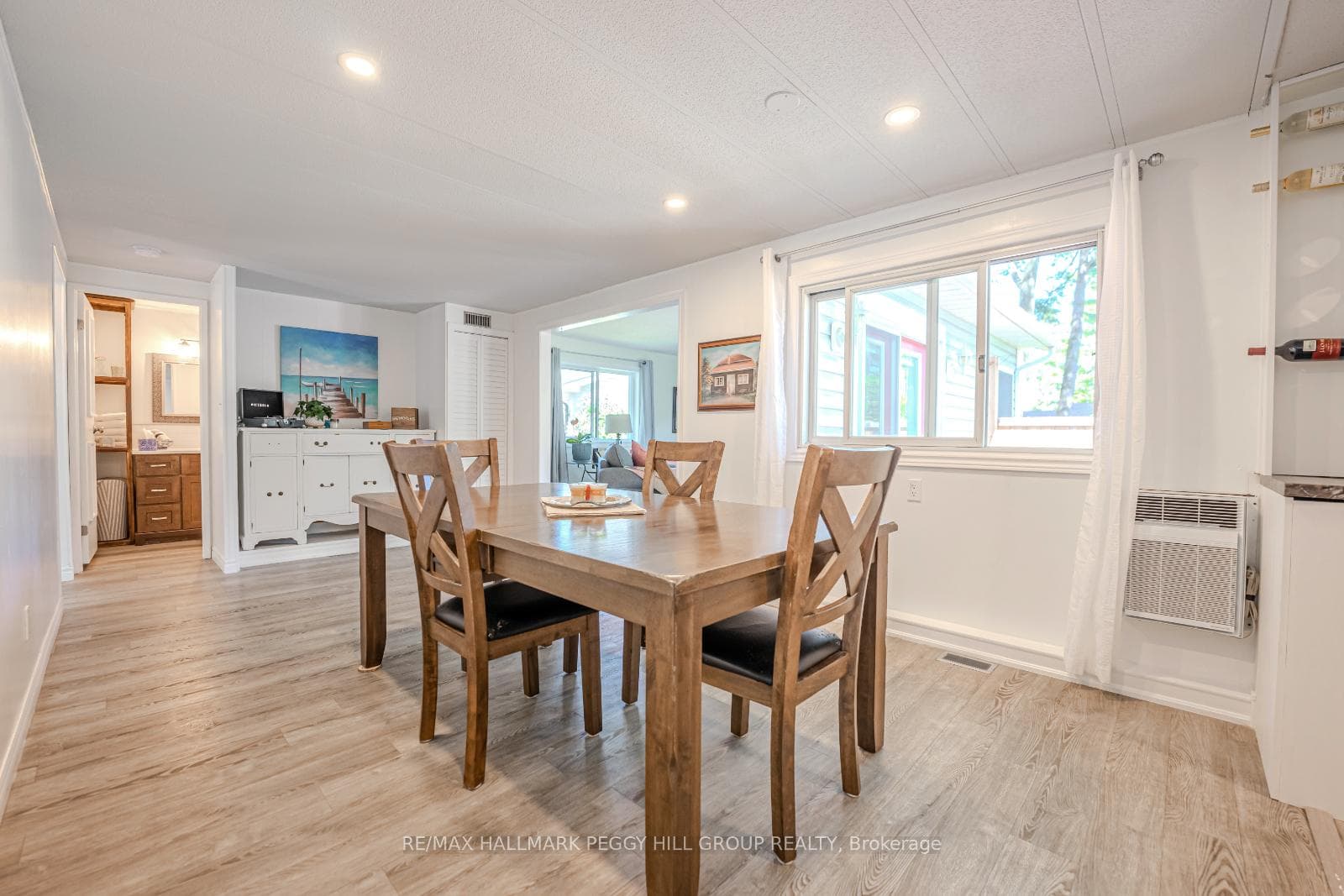8 Sinclair Avenue photo 9