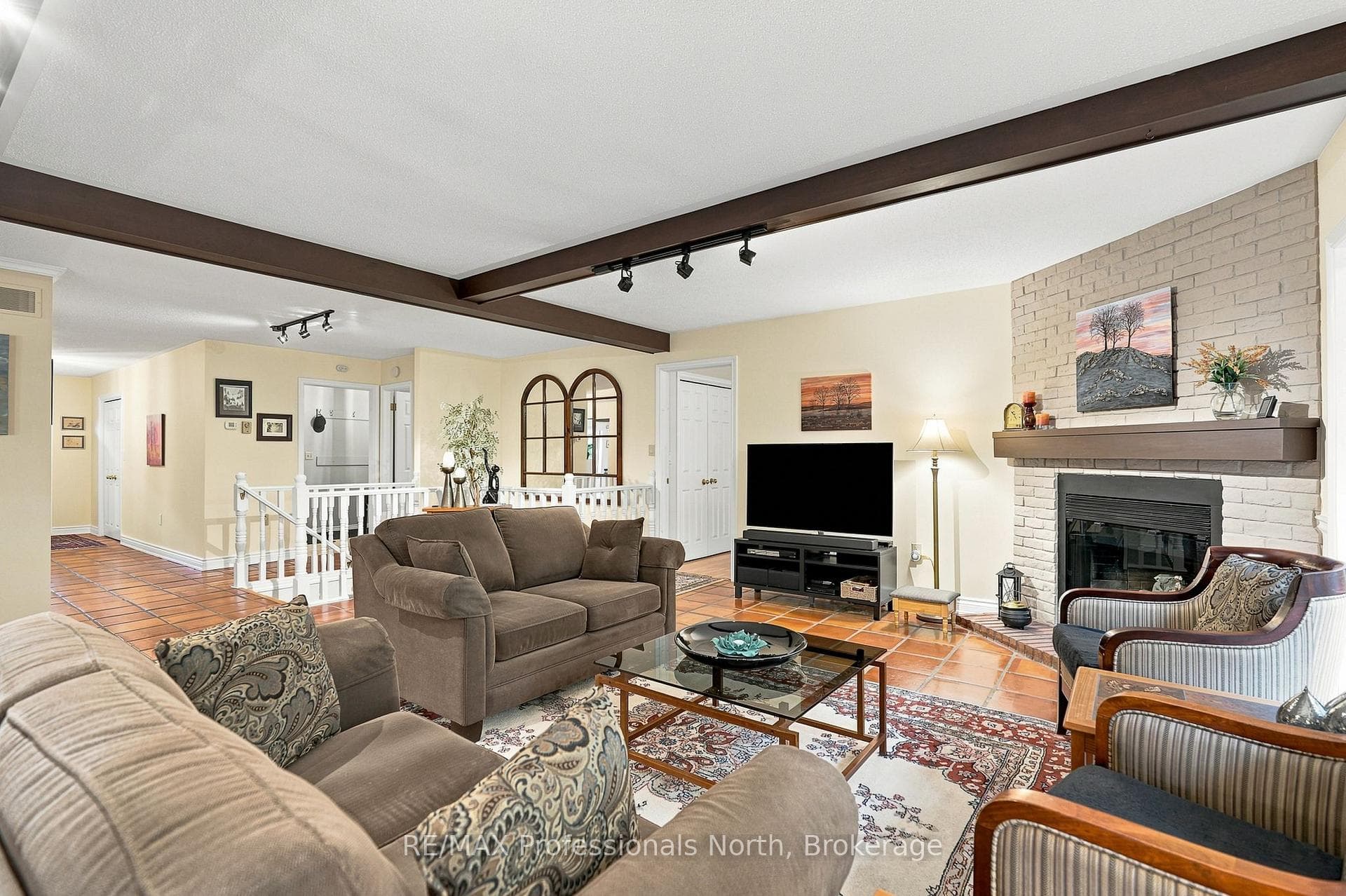 8 PALMER Court photo 14
