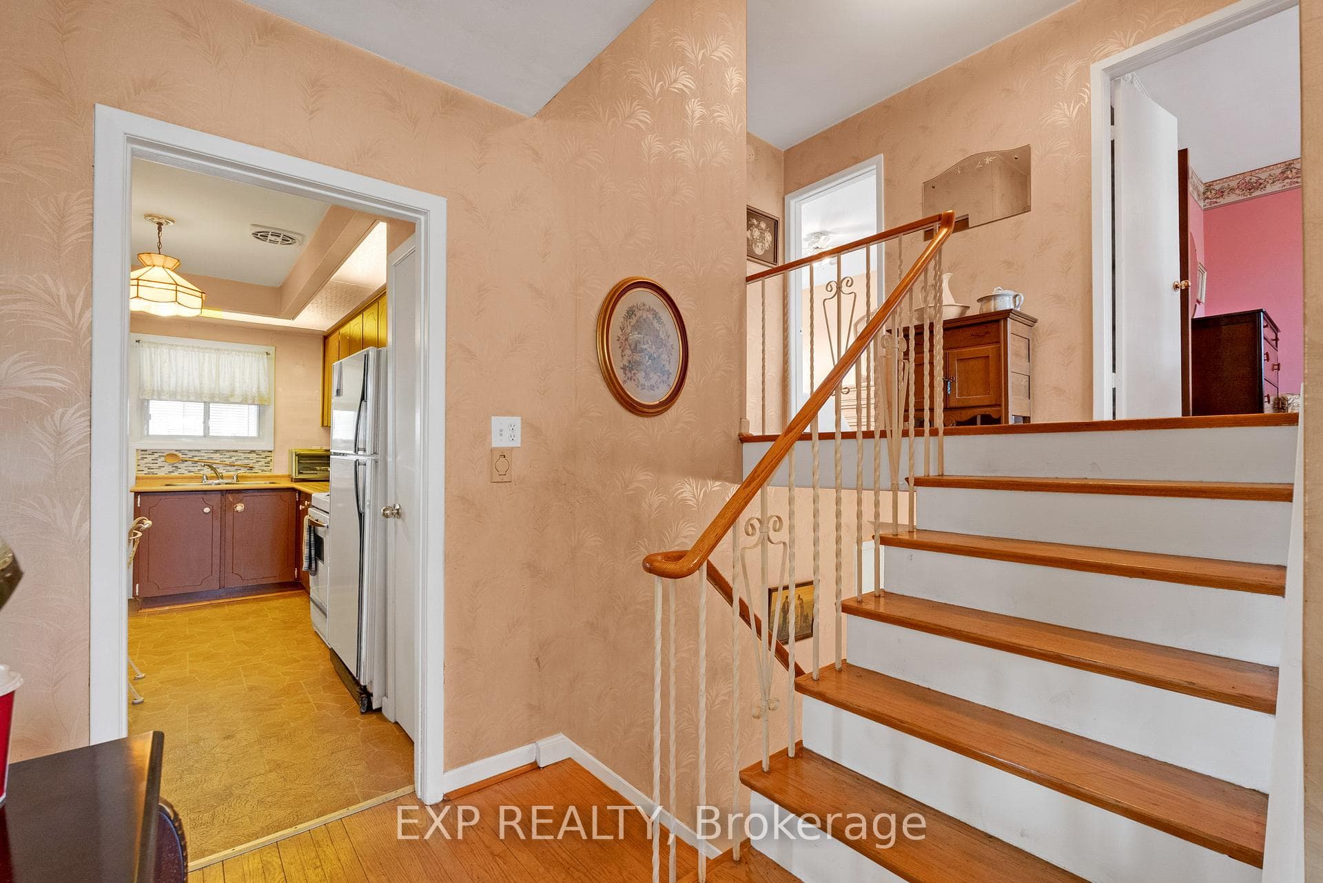 1394 Strathy Avenue photo 17