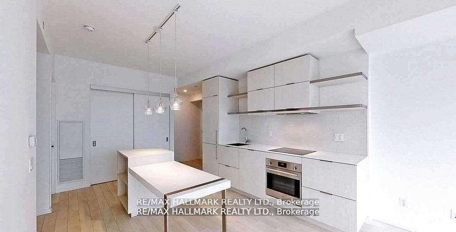 197 Yonge Street Unit 3114 photo 16