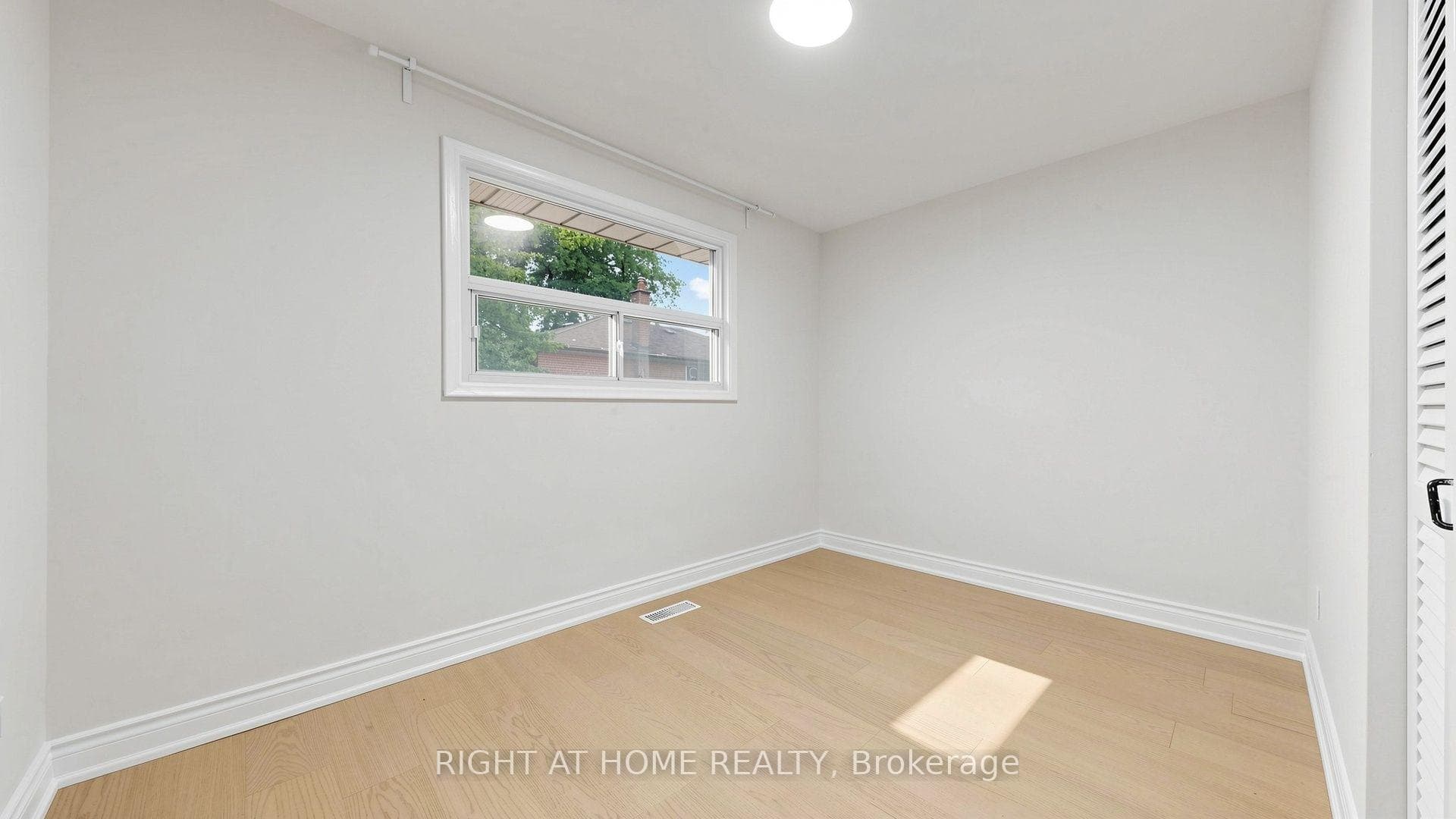 76 Fenside Drive photo 16