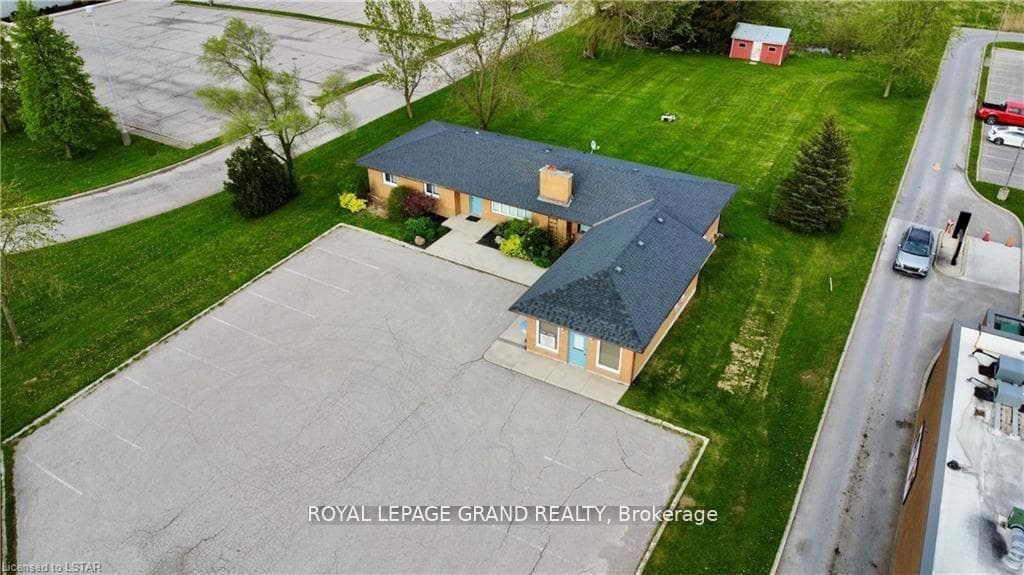 28636 Centre Road photo 2