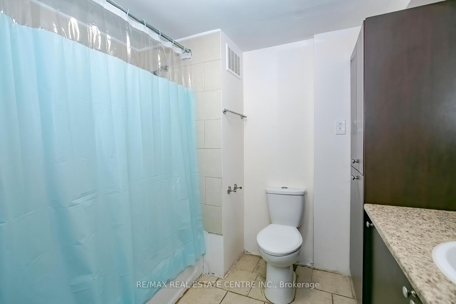 64 Elmstead Court photo 31