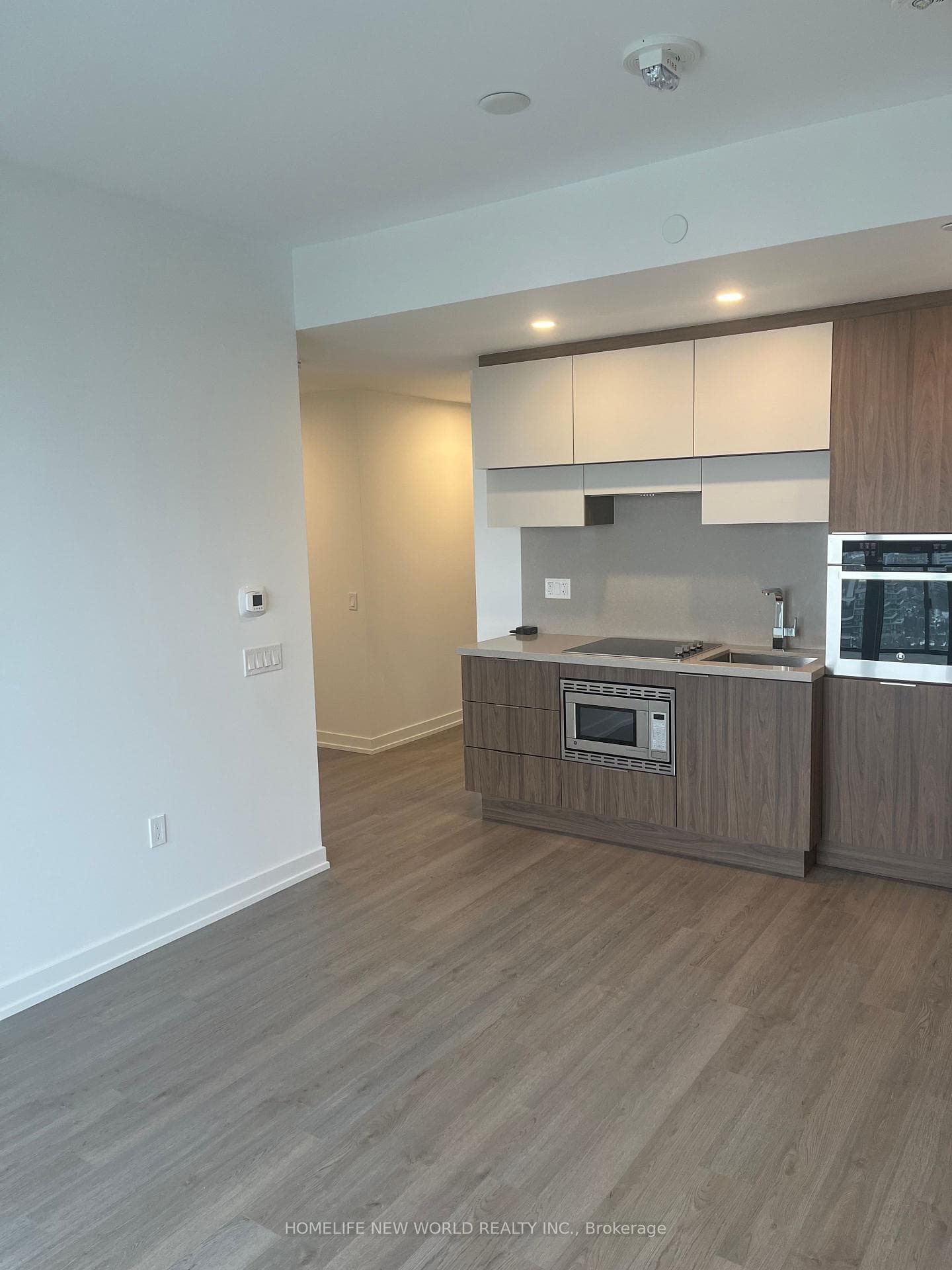 39 Roehampton Avenue Unit 3804 photo 4