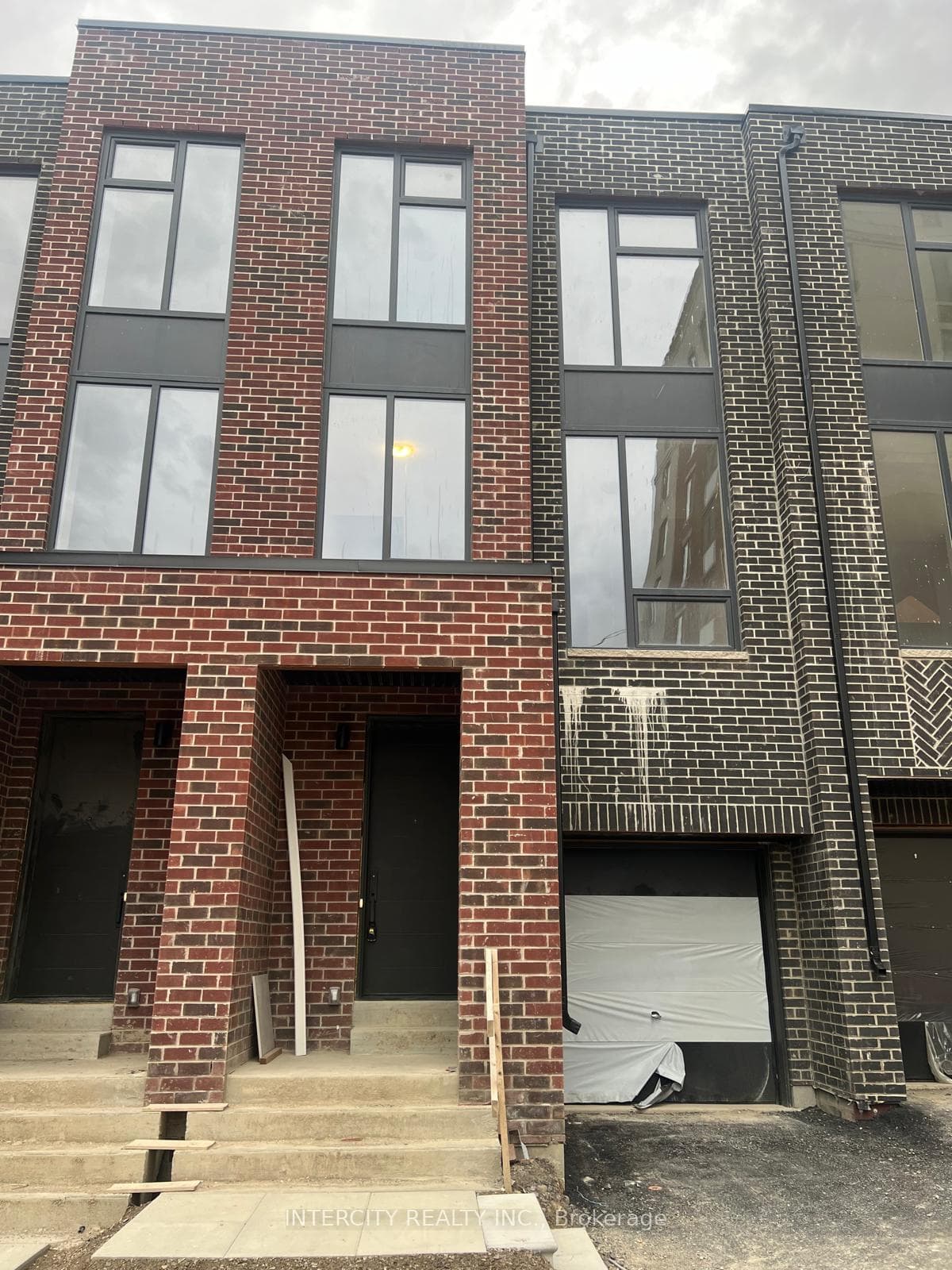 25 Desiree Place Unit 14 photo 1
