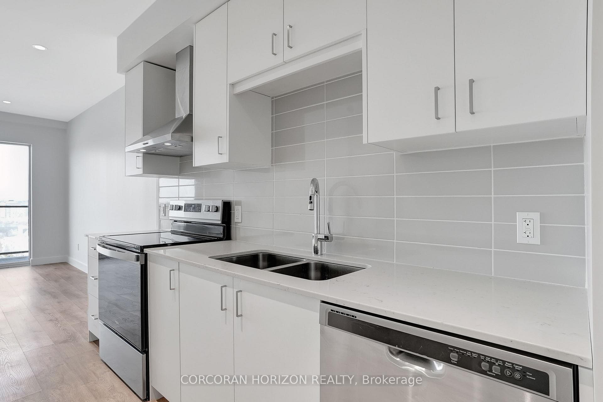 50 Grand Avenue Unit 1611 photo 5