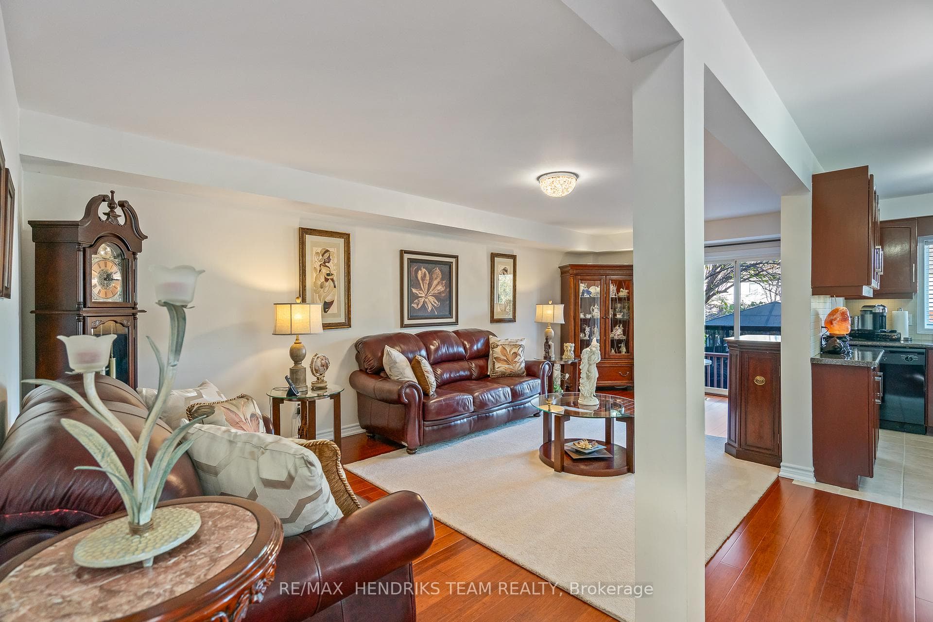 28 Elderberry Avenue photo 5