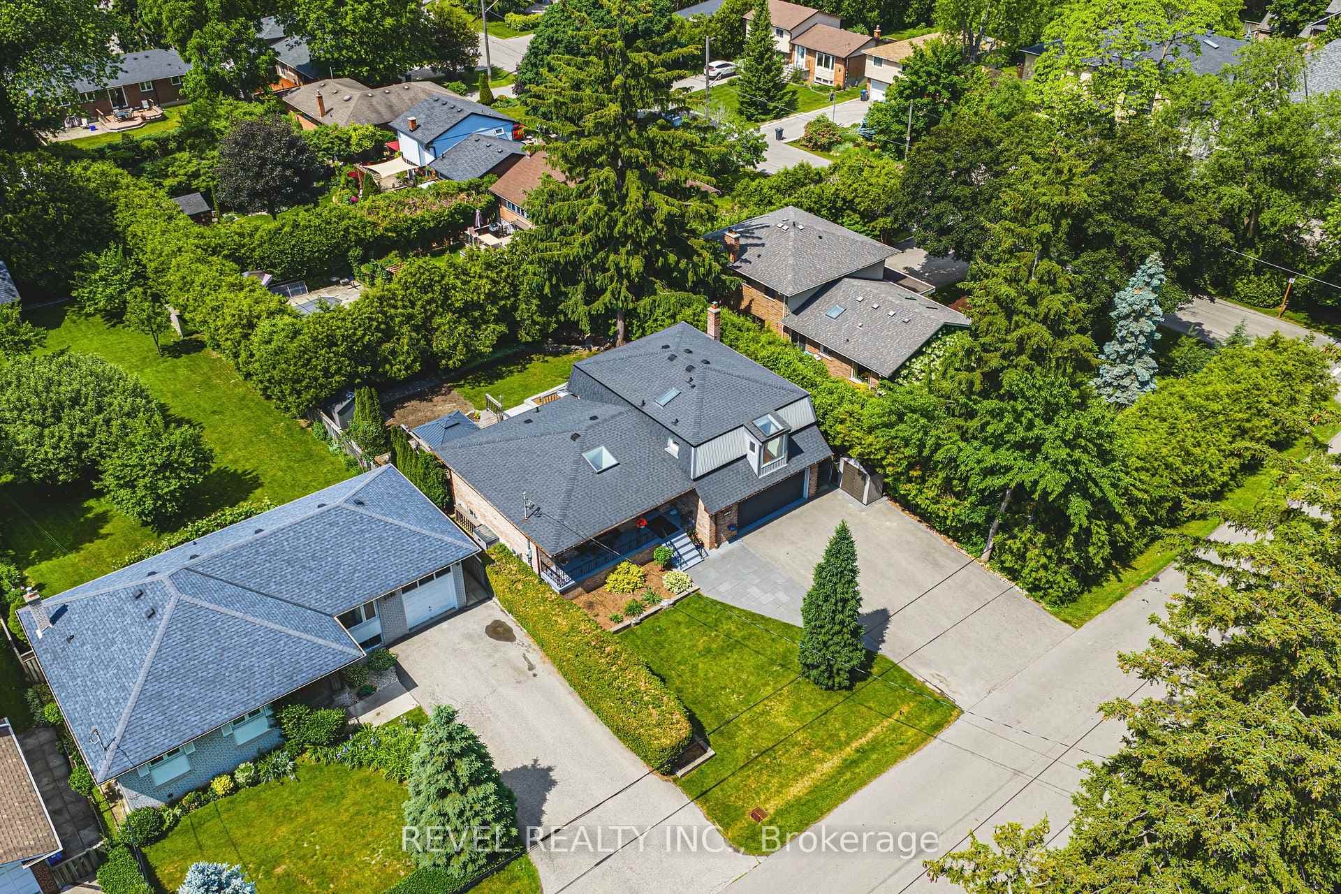 2546 Robinson Street photo 46