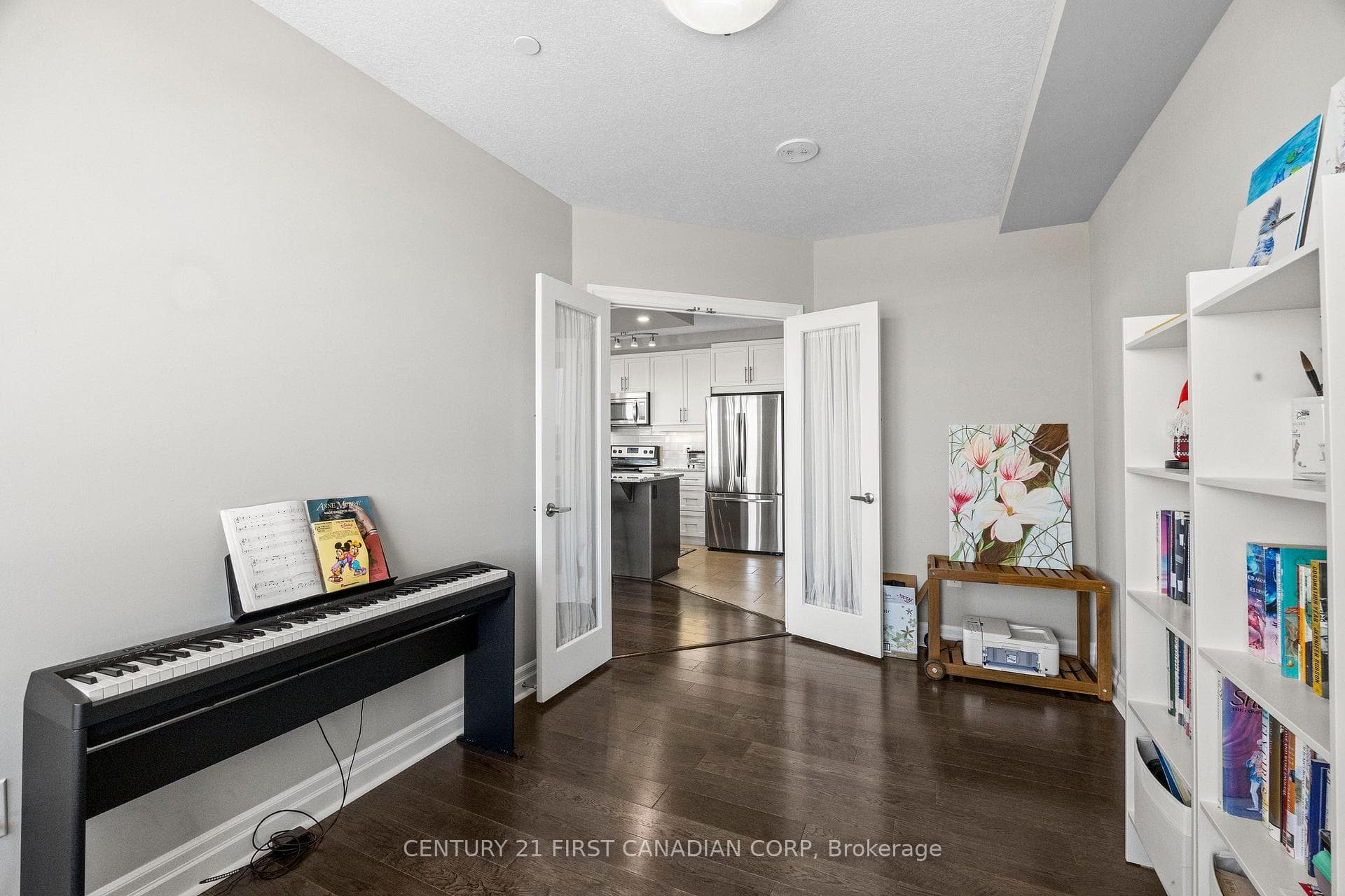 240 Villagewalk Boulevard Unit 605 photo 28