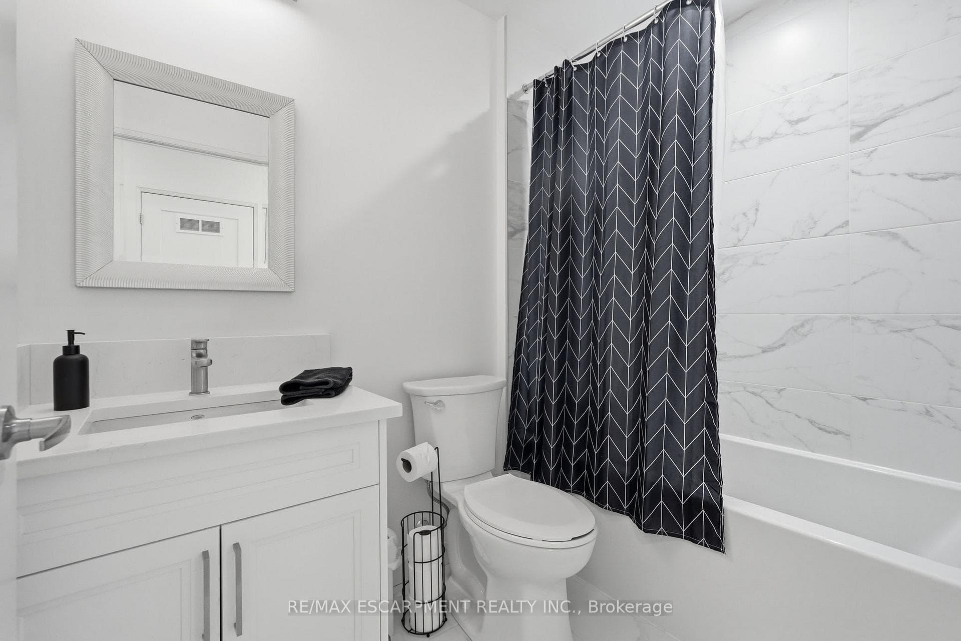 500 Brock Avenue Unit 909 photo 29