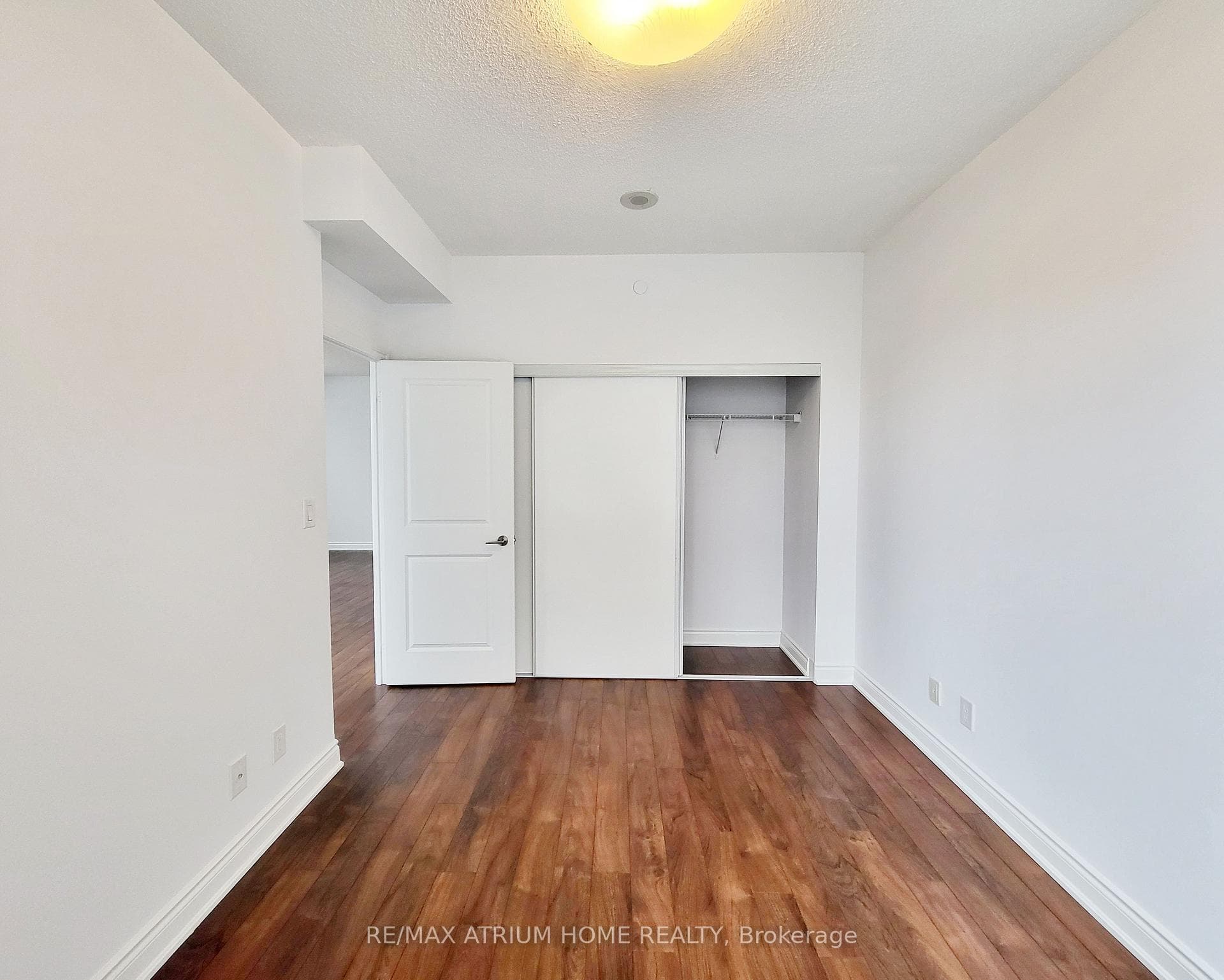 325 South Park Road Unit 1016 photo 10