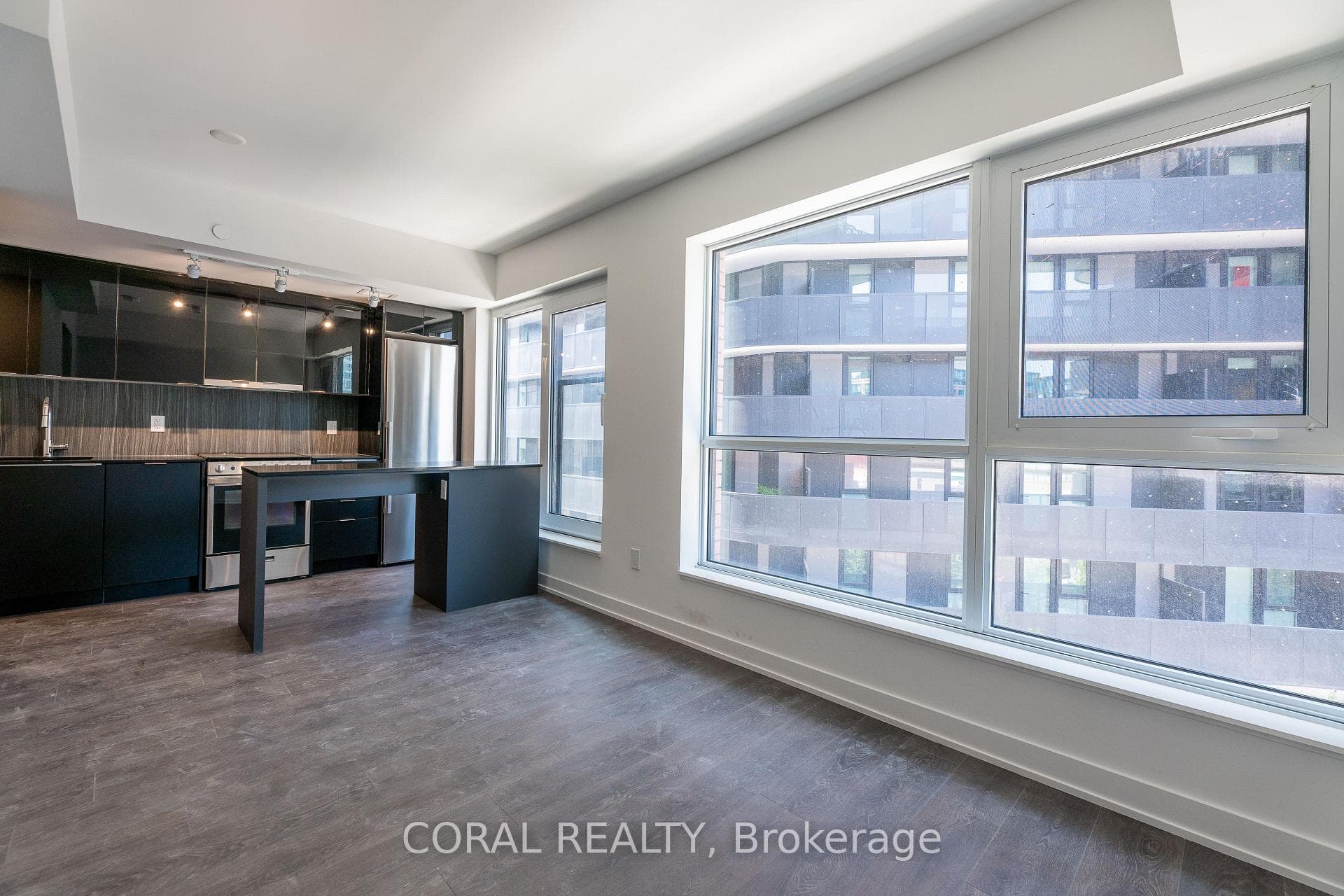 8 Tippett Road Unit 326 photo 11