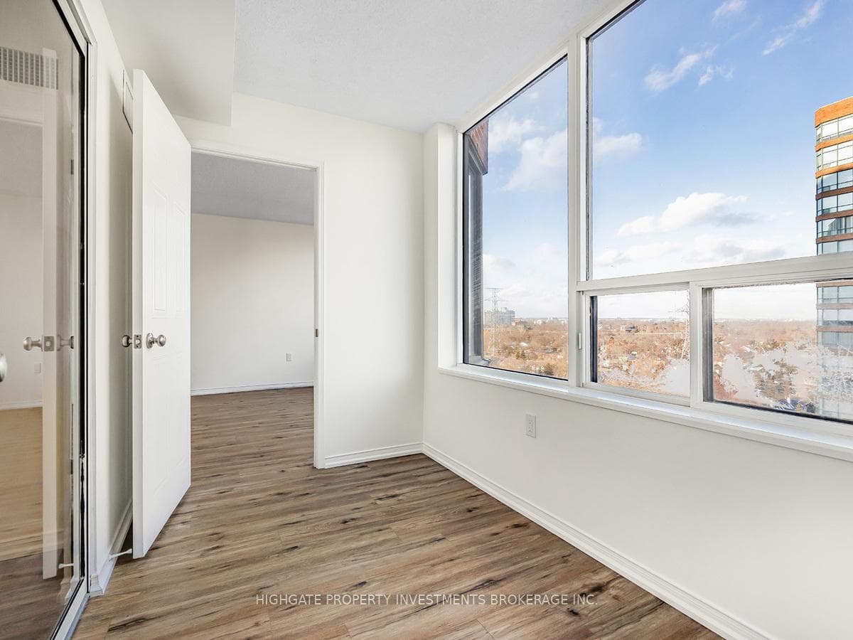 1270 MAPLE CROSSING Boulevard Unit 1203 photo 24