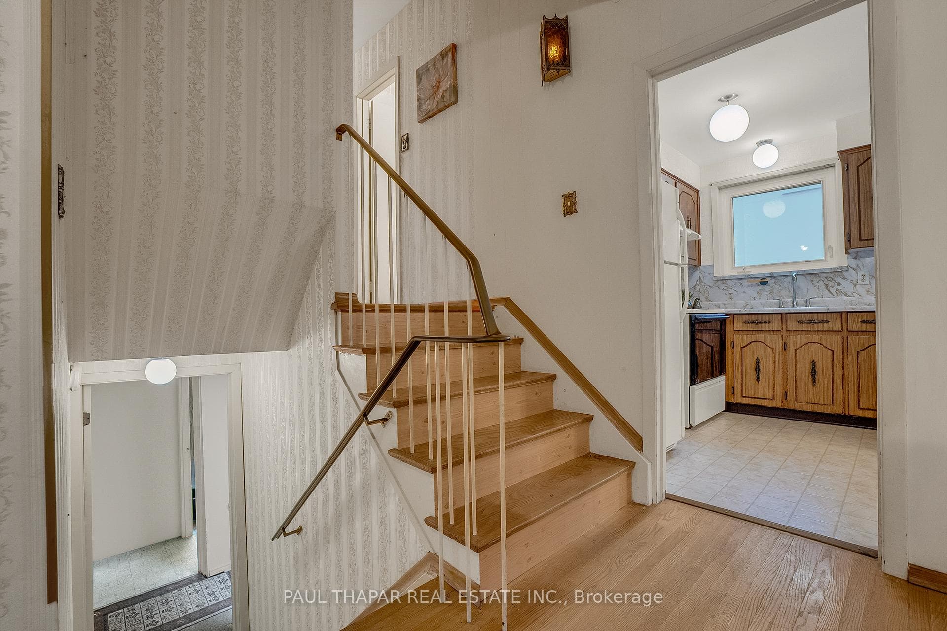 51 Kingland Crescent photo 3