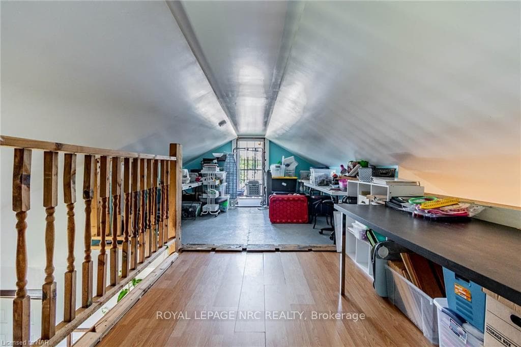 95 WELLAND Street photo 39
