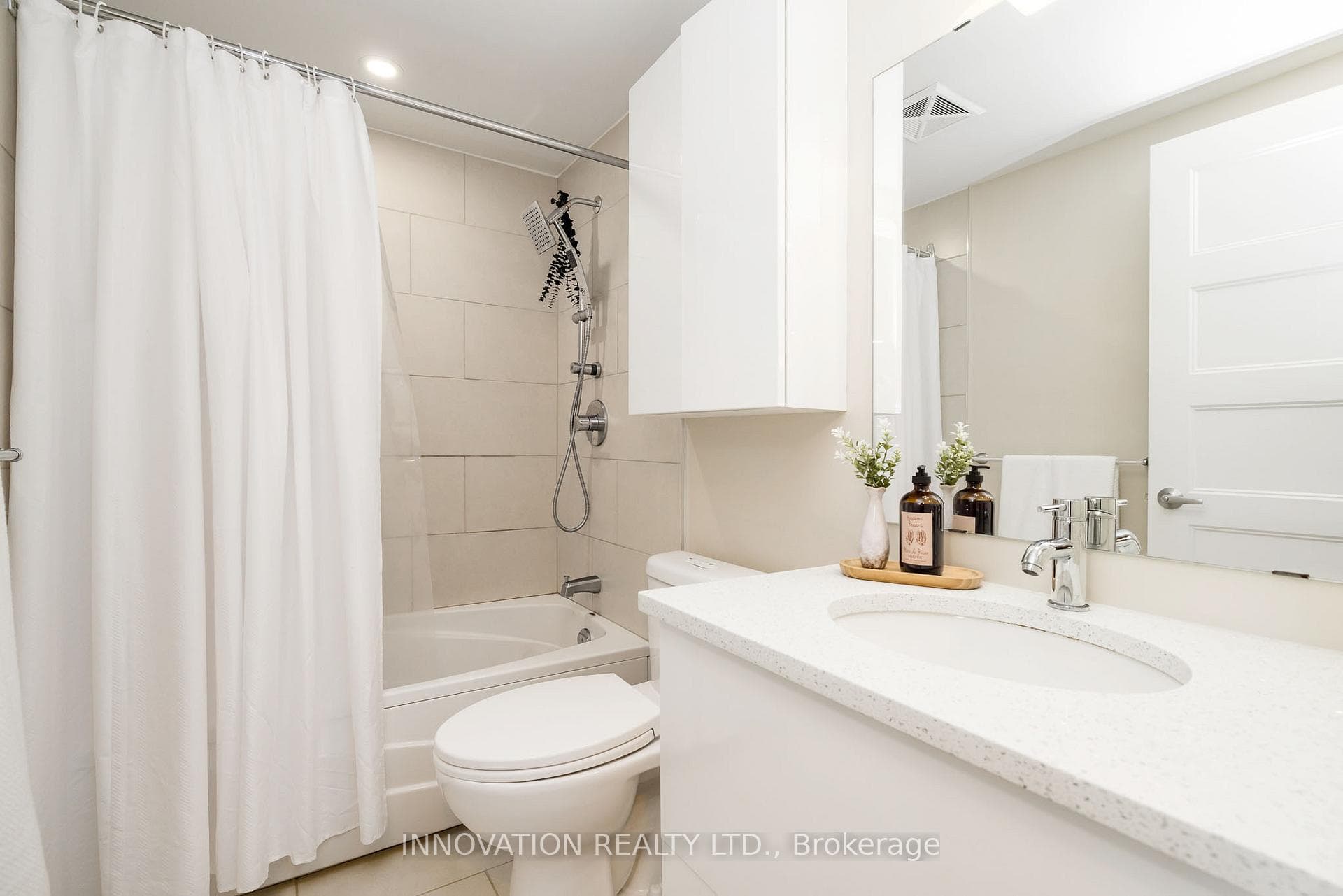 4 piece bathroom with quartz tops