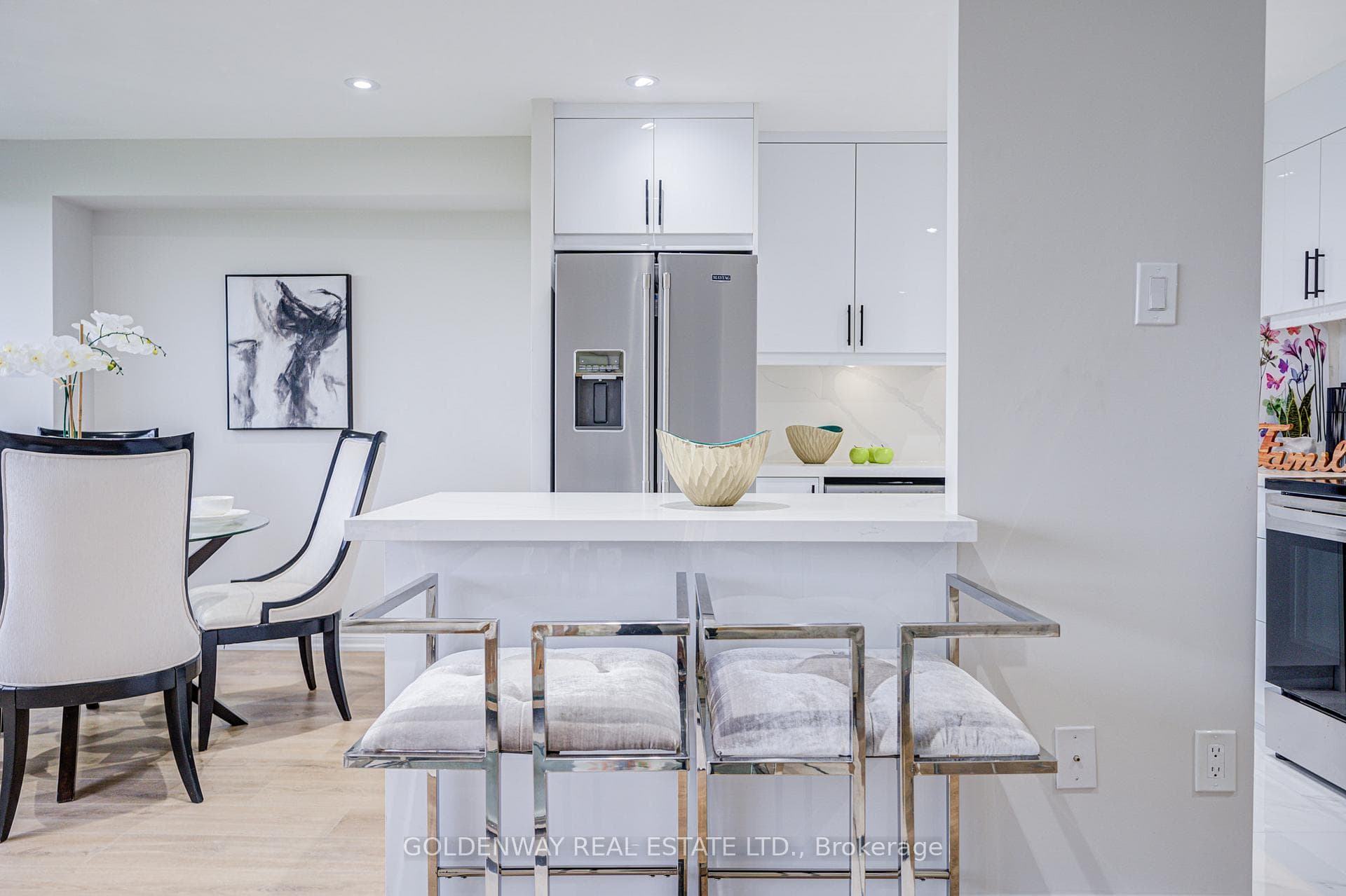 100 Leeward Glenway Unit 1103 photo 14