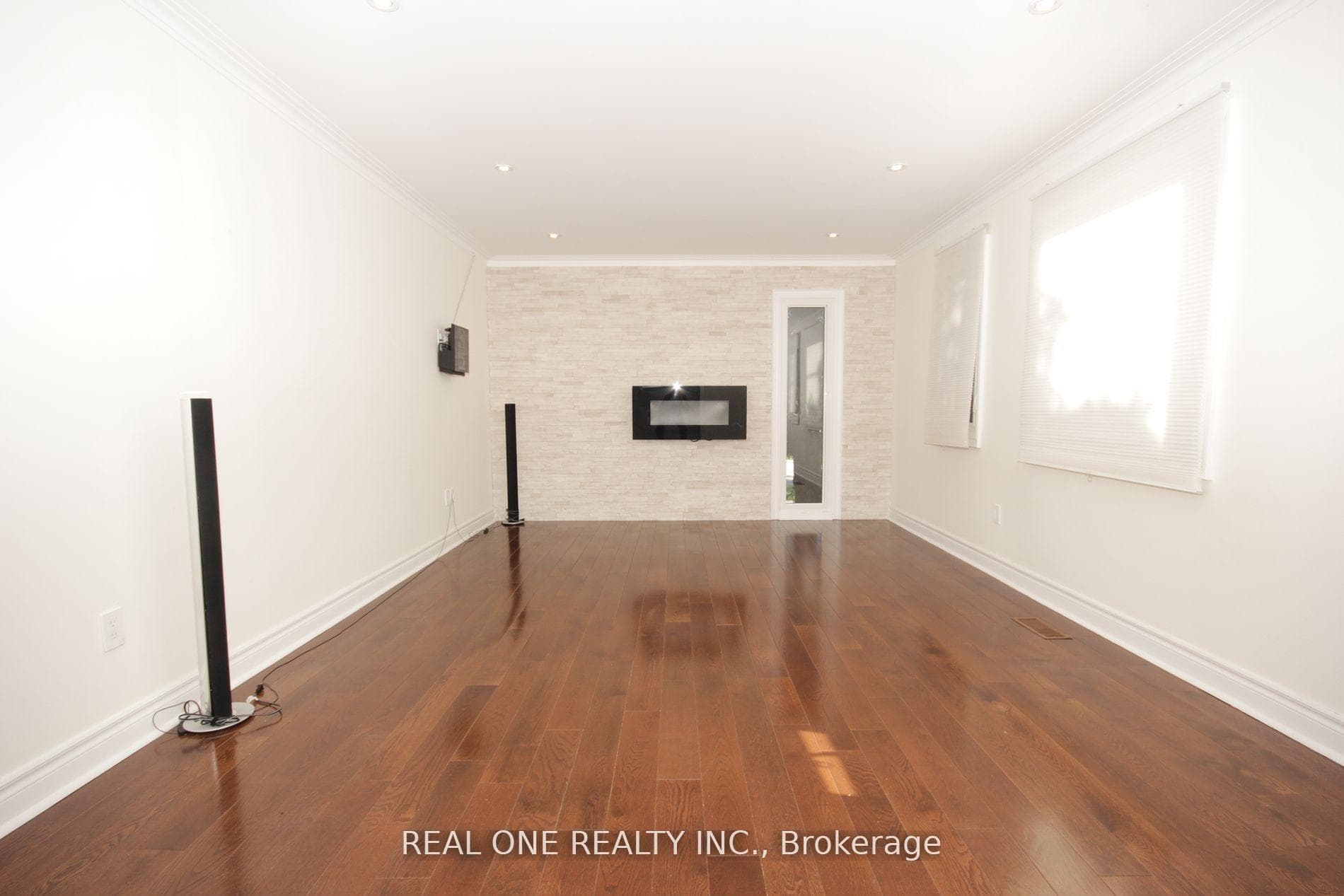 79 Olive Avenue photo 9