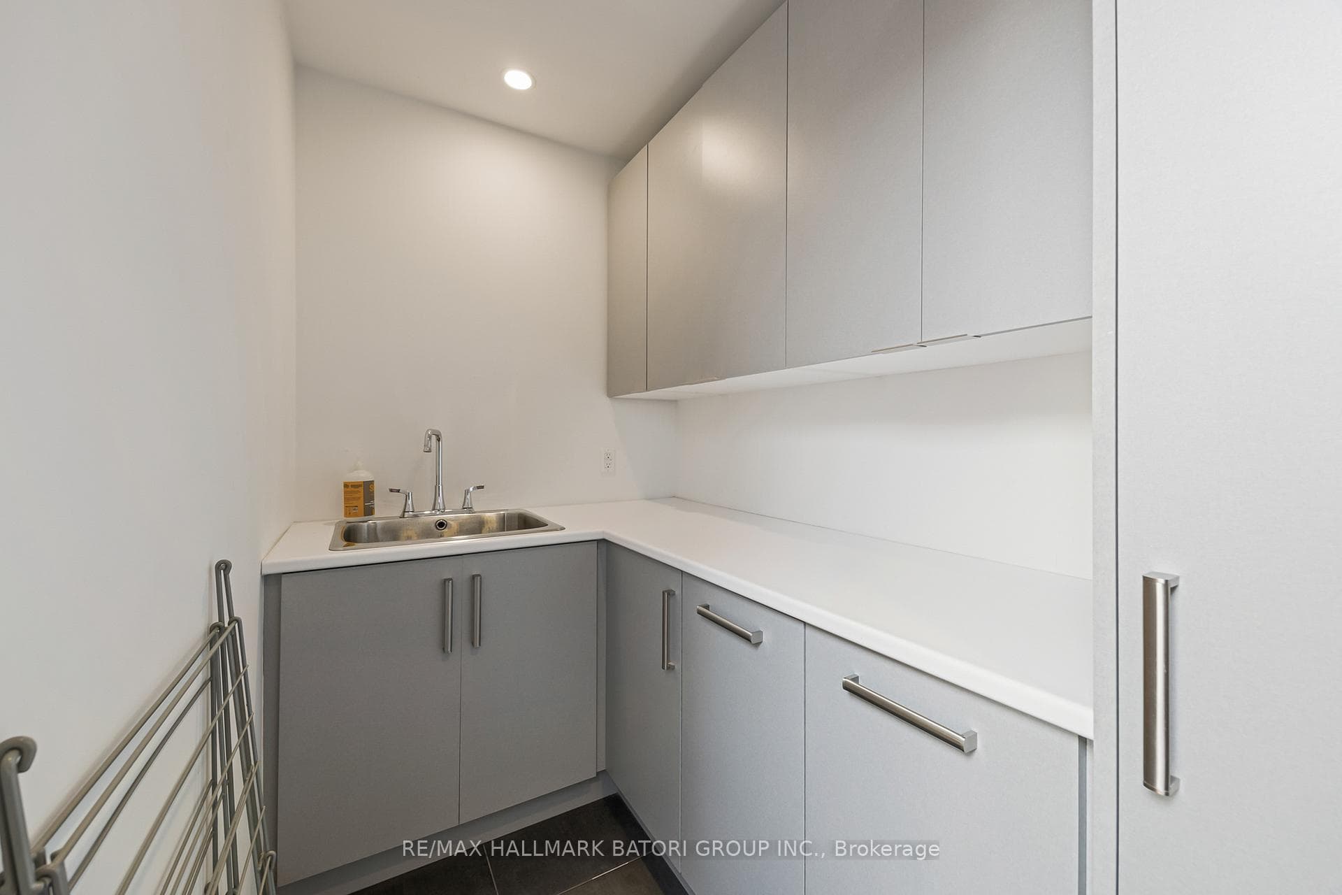 249 Albany Avenue photo 18