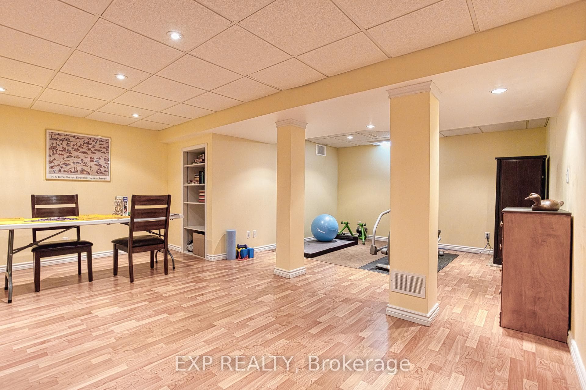 5 Willowtree Court photo 32