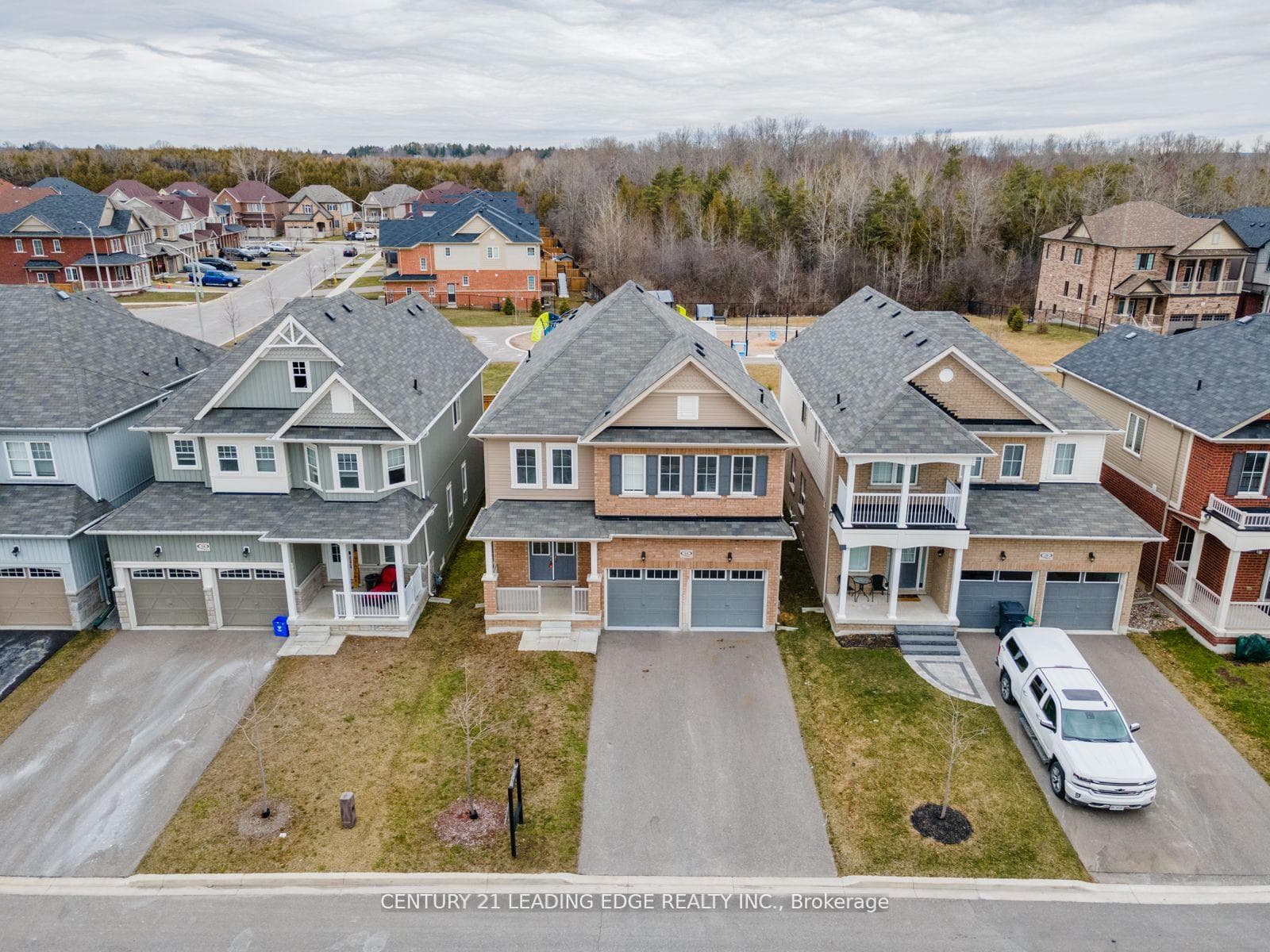 14 Bruce Cameron Drive photo 2