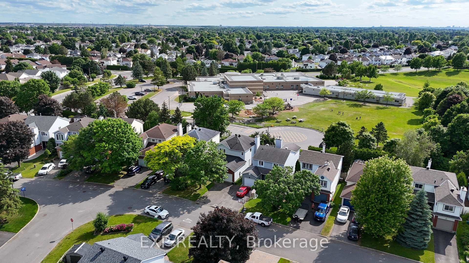 1508 Roberval Avenue photo 42
