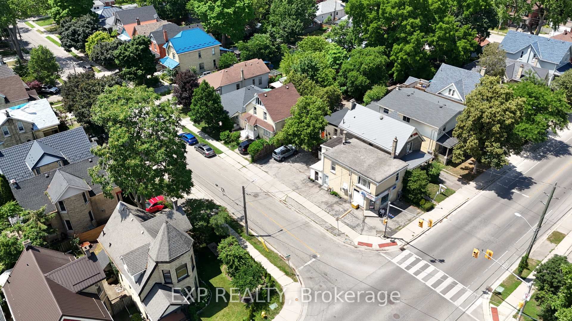 511 Quebec Street photo 3