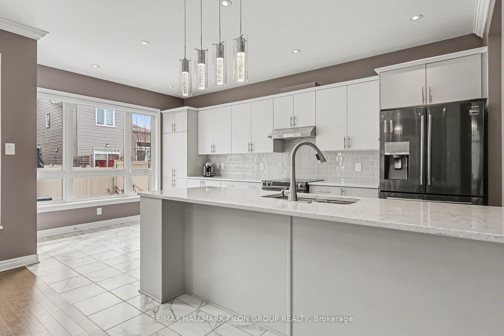 266 Shinleaf Crescent photo 6