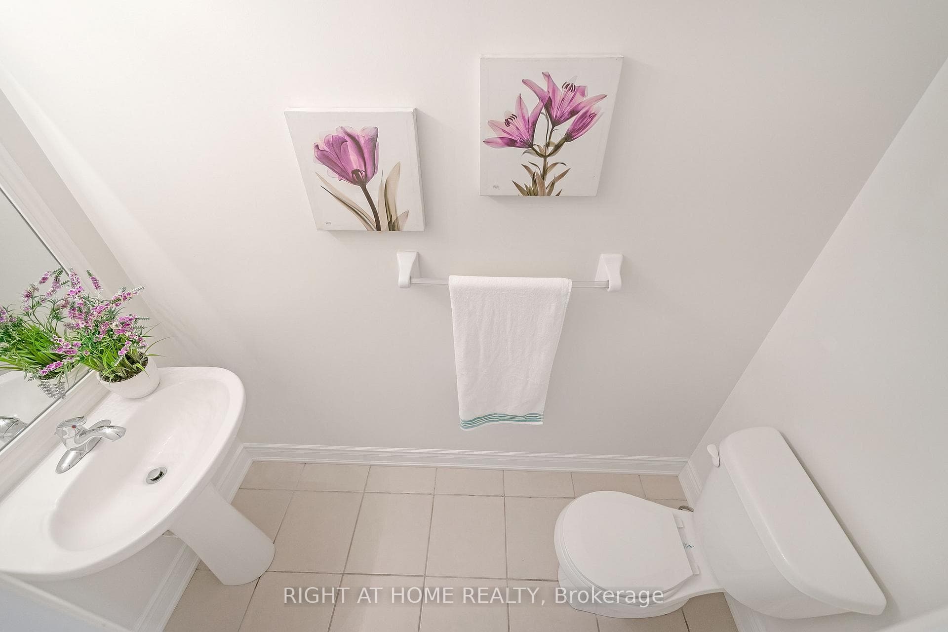 2 pcs powder room at main floor