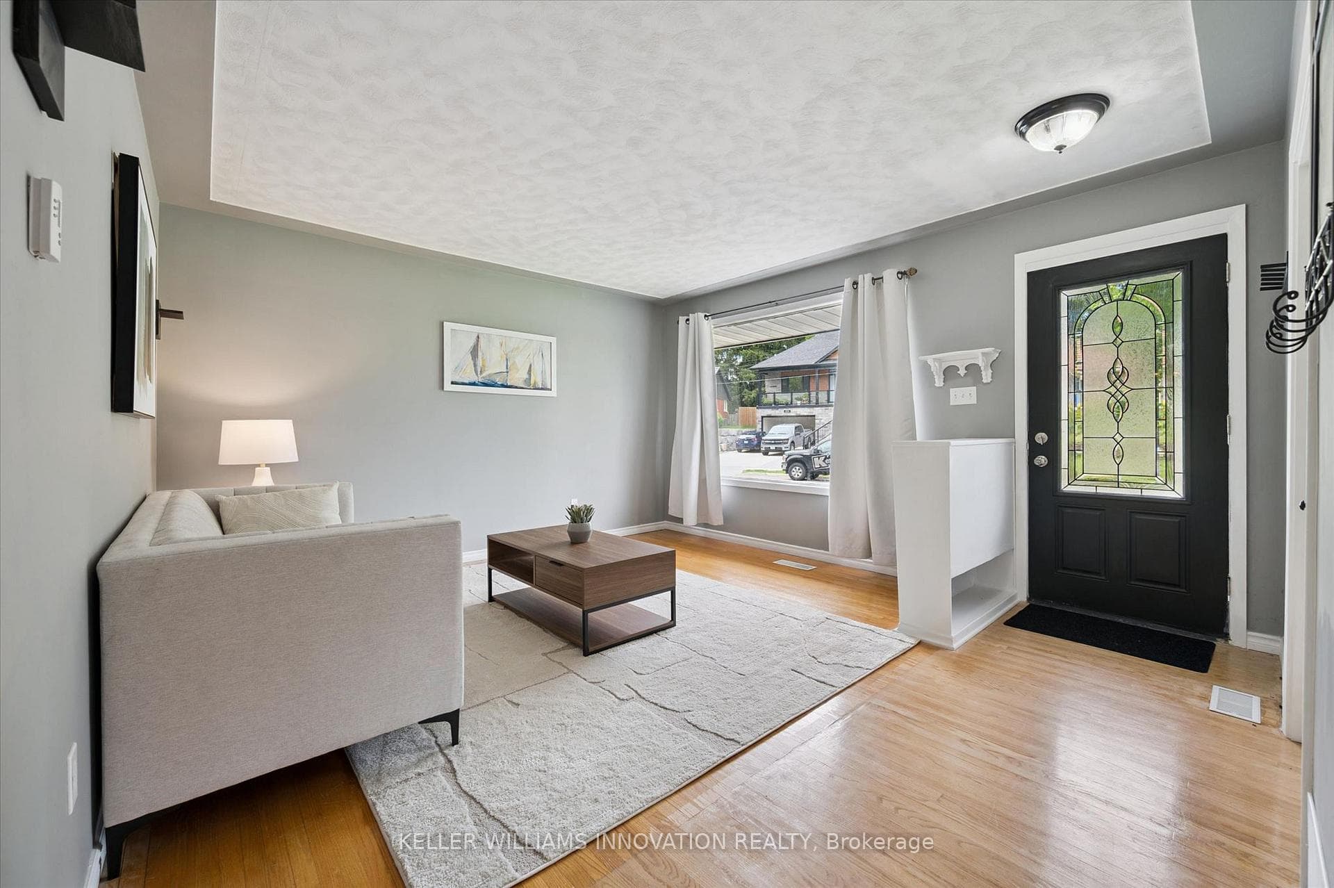 271 Mausser Avenue photo 9