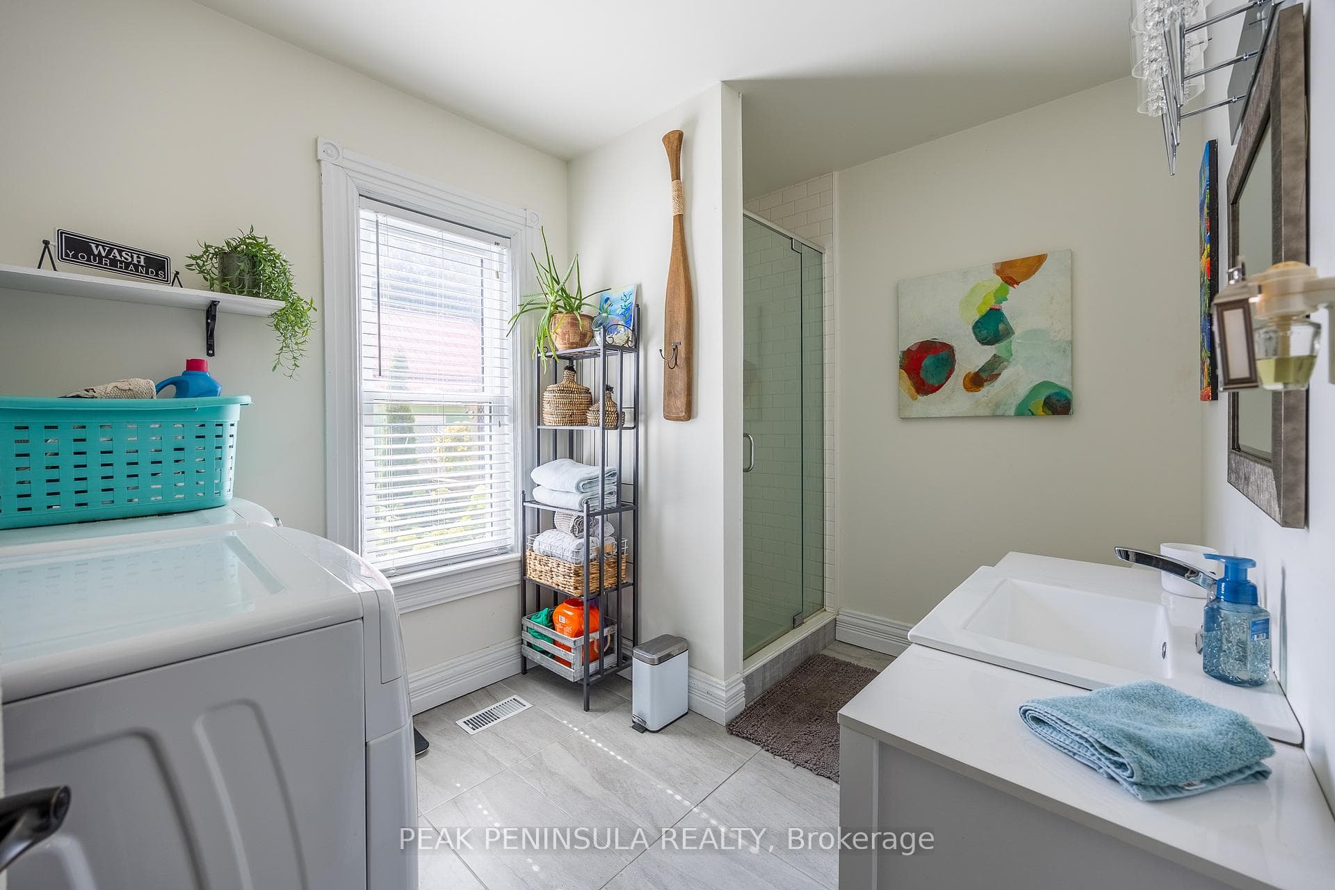 1047 Bay Street photo 10