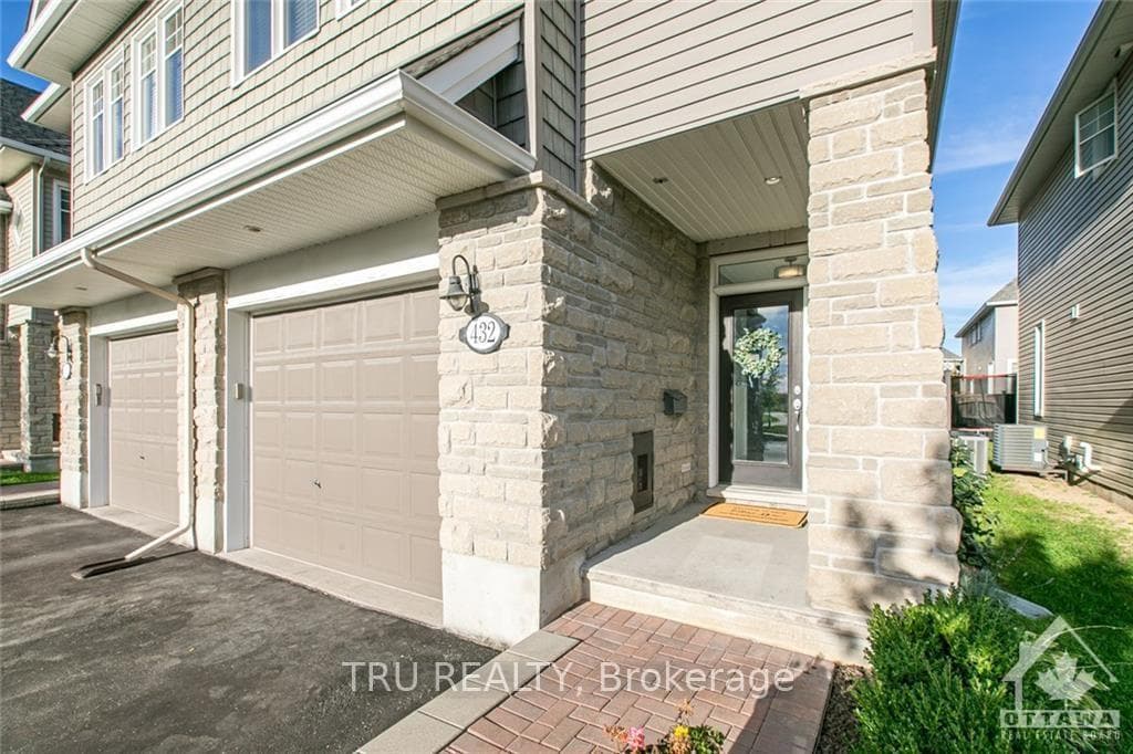 432 GERRY LALONDE Drive photo 2
