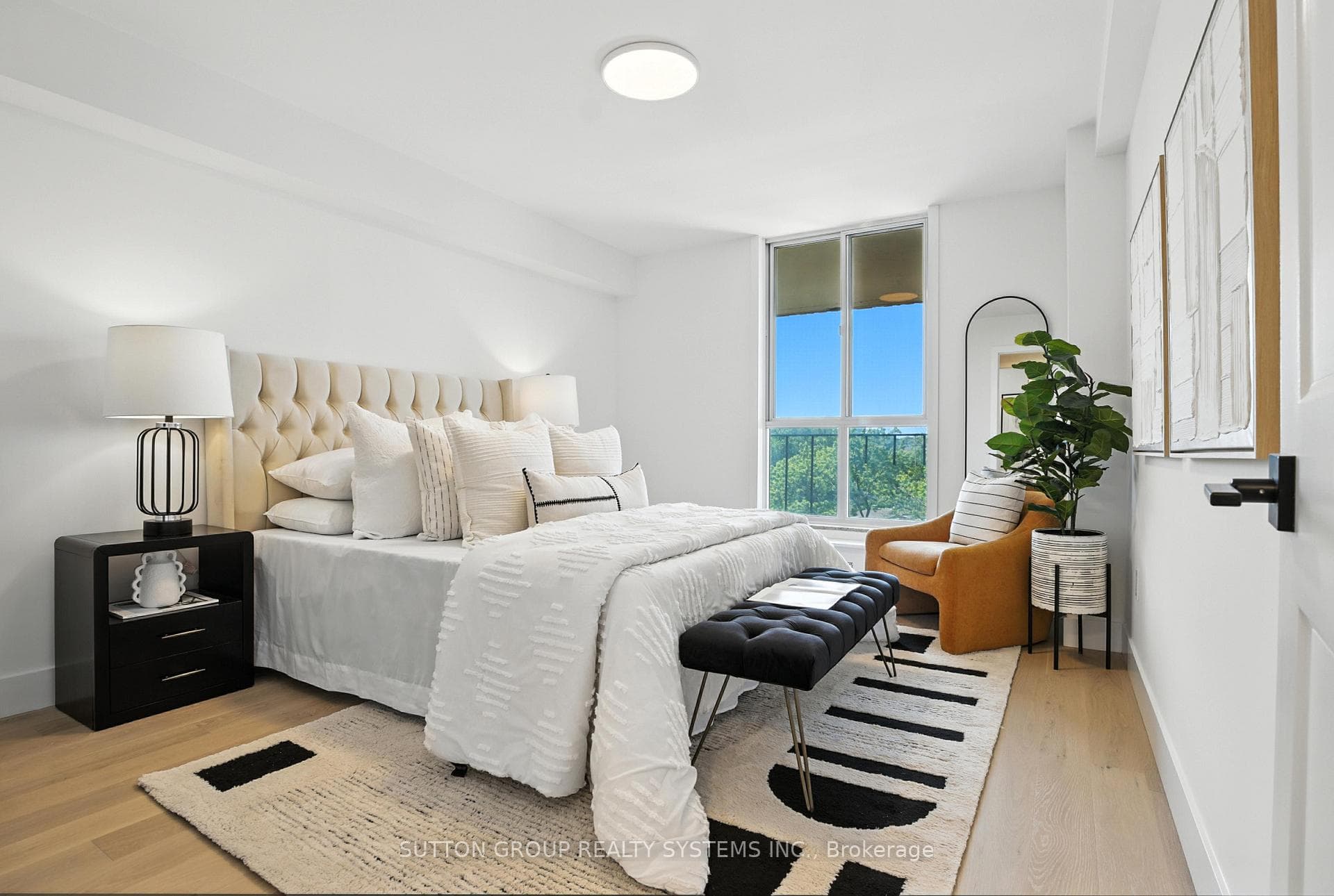 35 Ormskirk Avenue Unit 307 photo 24
