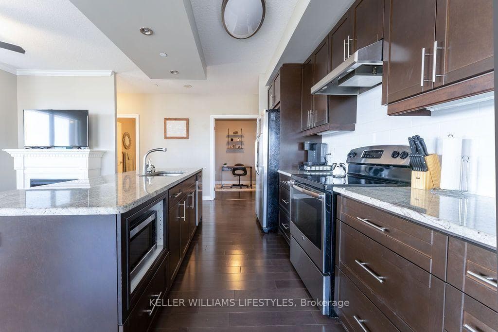 330 RIDOUT Street Unit 804 photo 5