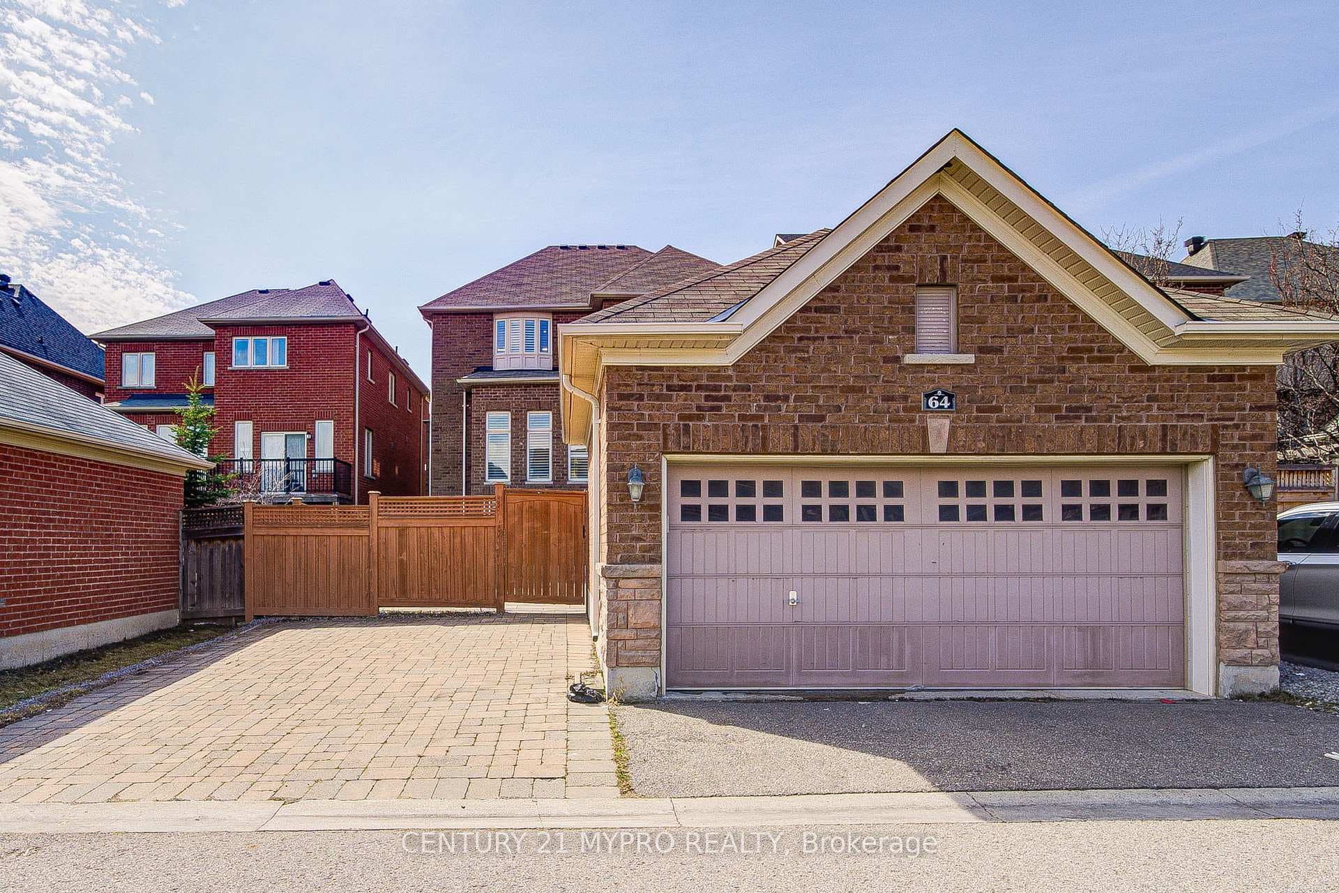 64 Glengordon Crescent photo 39