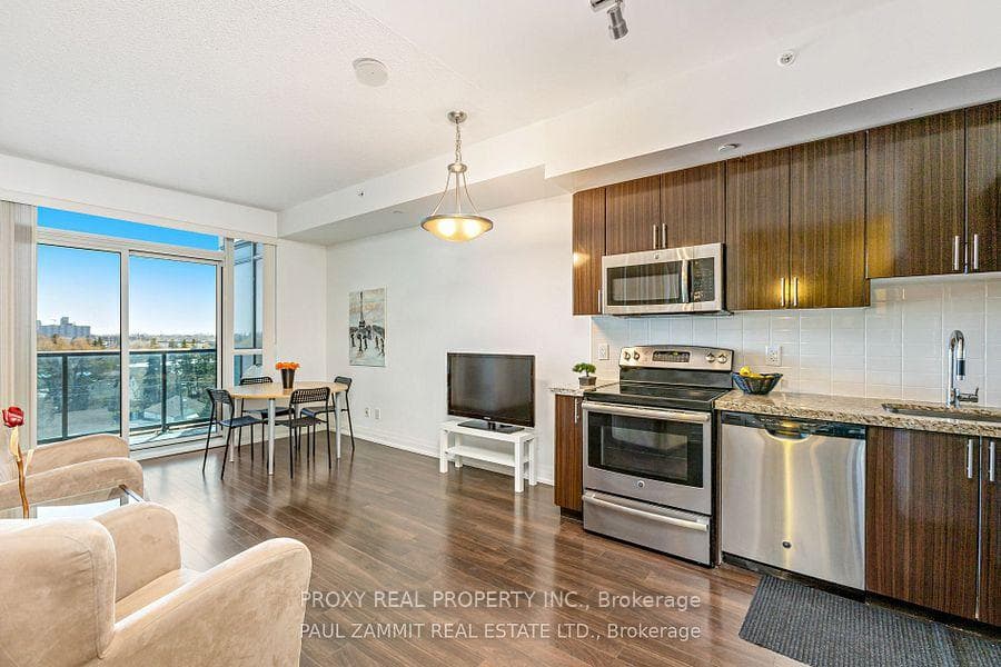 7167 Yonge Street Unit 621 photo 16