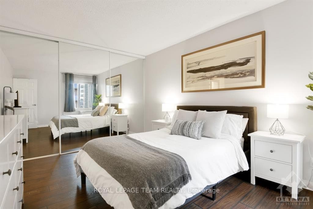 141 SOMERSET Street Unit 905 photo 11